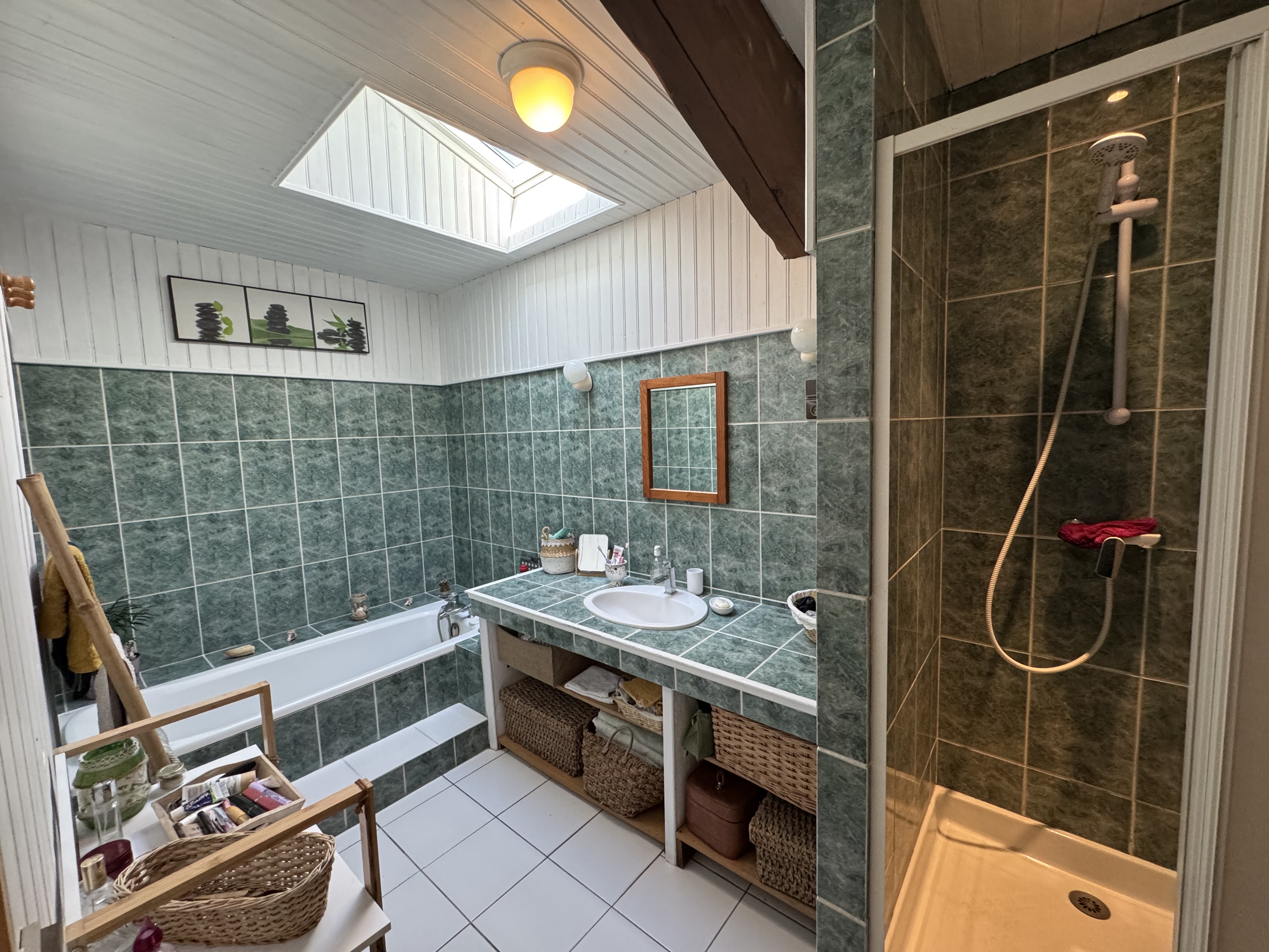 Photo 14 - BELLE MAISON EN PIERRE – 5 CHAMBRES – PISCINE – PANNEAUX SOLAIRES – 3 708 M² DE TERRAIN