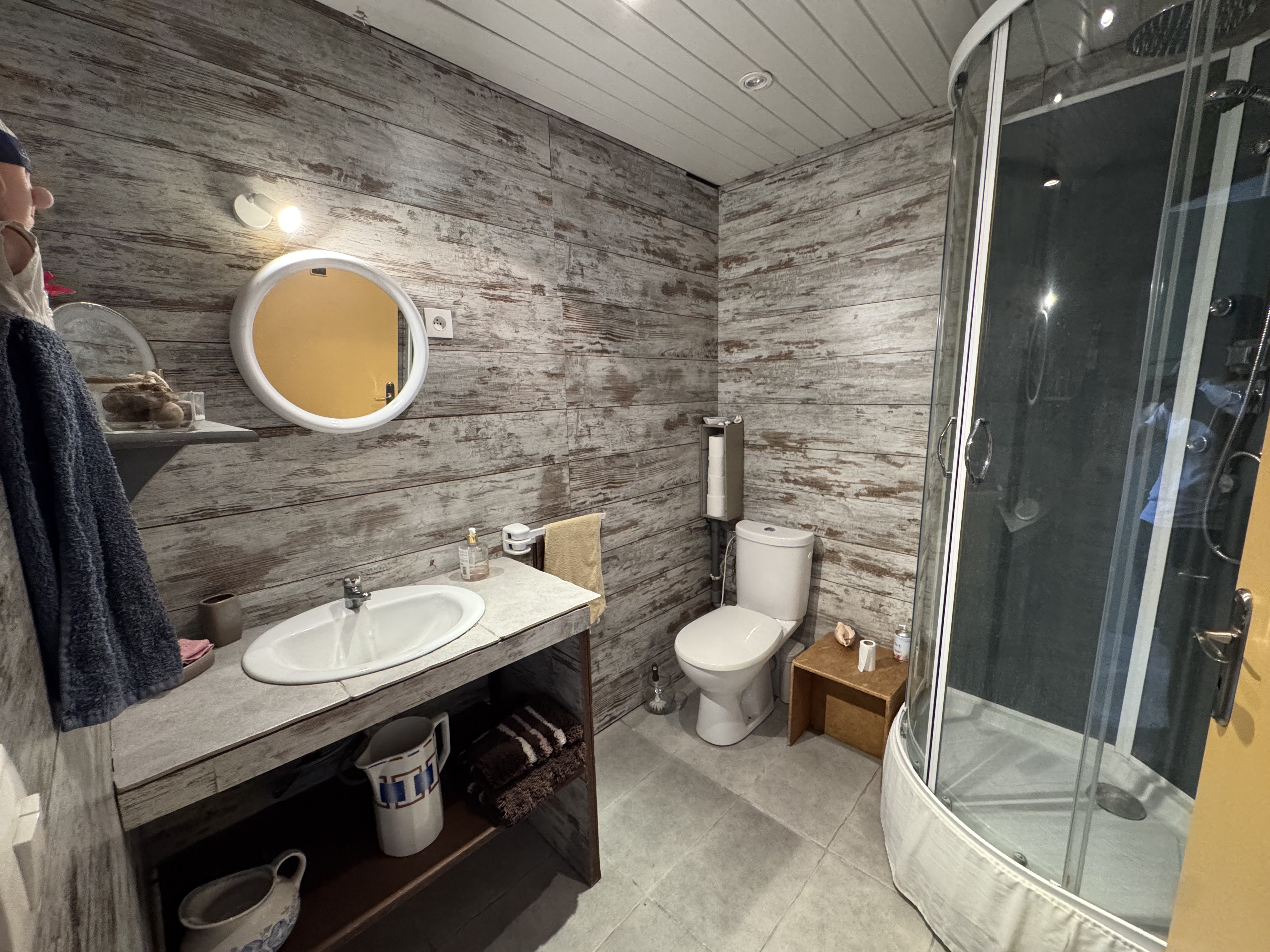 Photo 16 - BELLE MAISON EN PIERRE – 5 CHAMBRES – PISCINE – PANNEAUX SOLAIRES – 3 708 M² DE TERRAIN