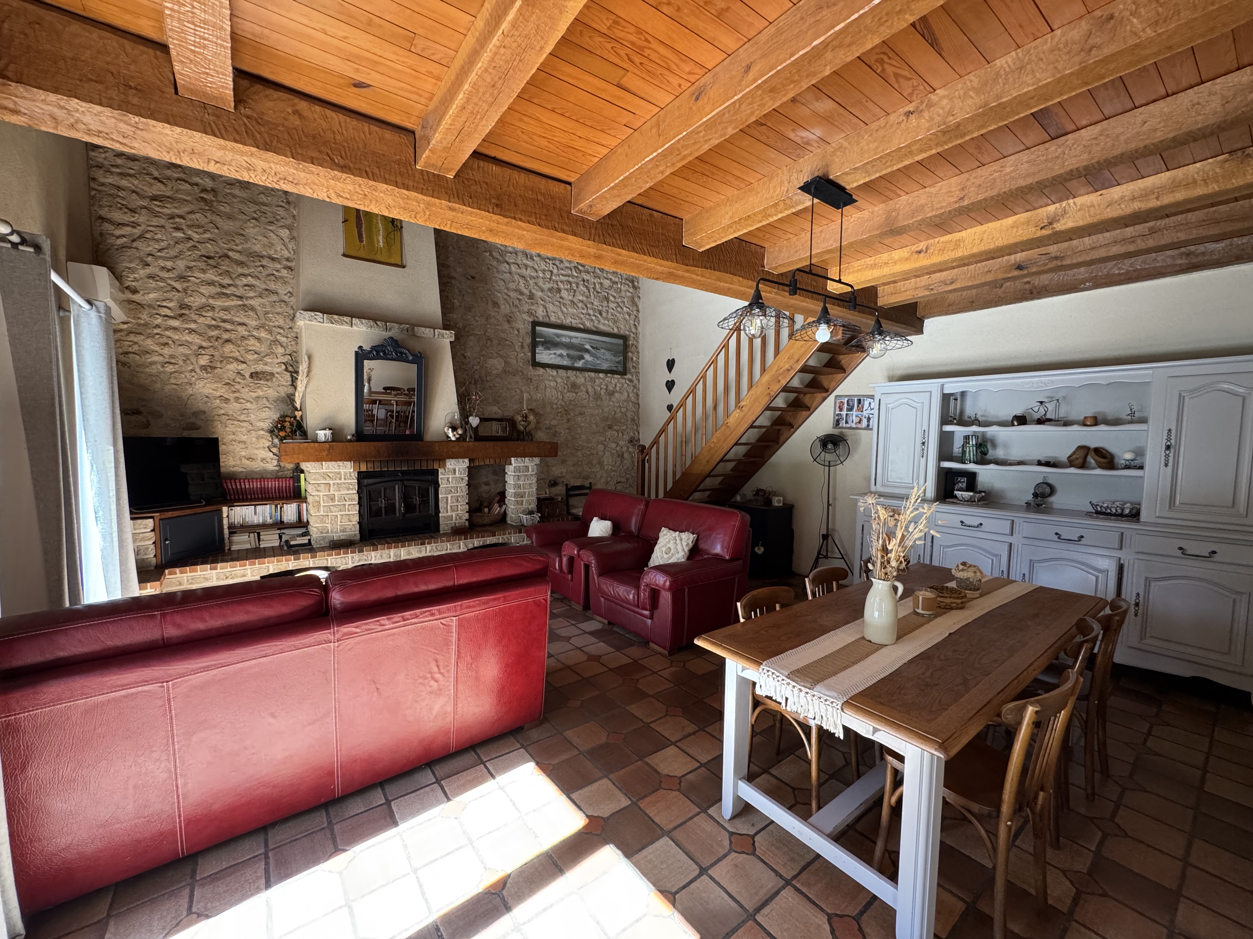 Photo 10 - BELLE MAISON EN PIERRE – 5 CHAMBRES – PISCINE – PANNEAUX SOLAIRES – 3 708 M² DE TERRAIN