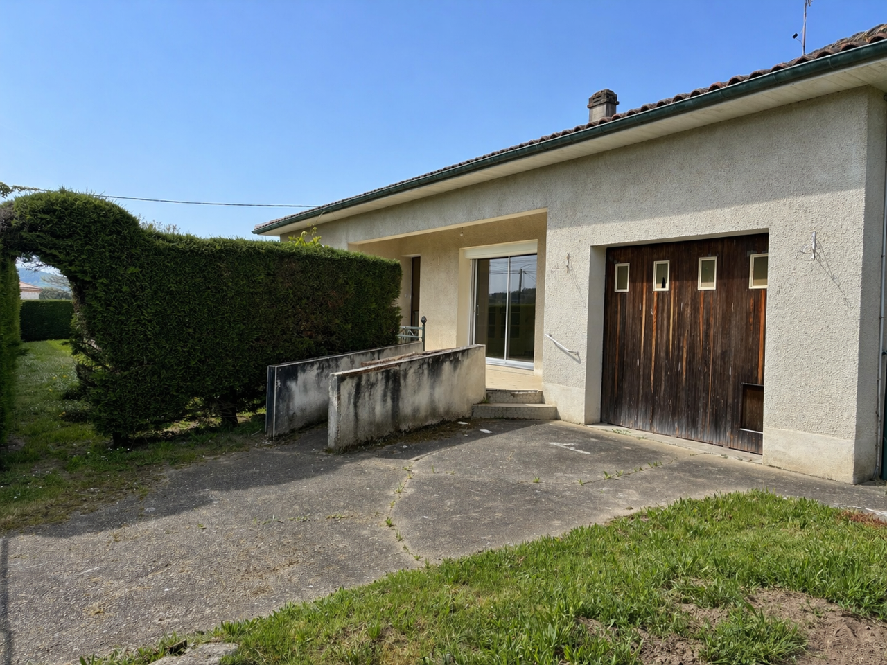 Photo 3 - MAISON DE PLAIN PIED AVEC GARAGE ET PISCINE