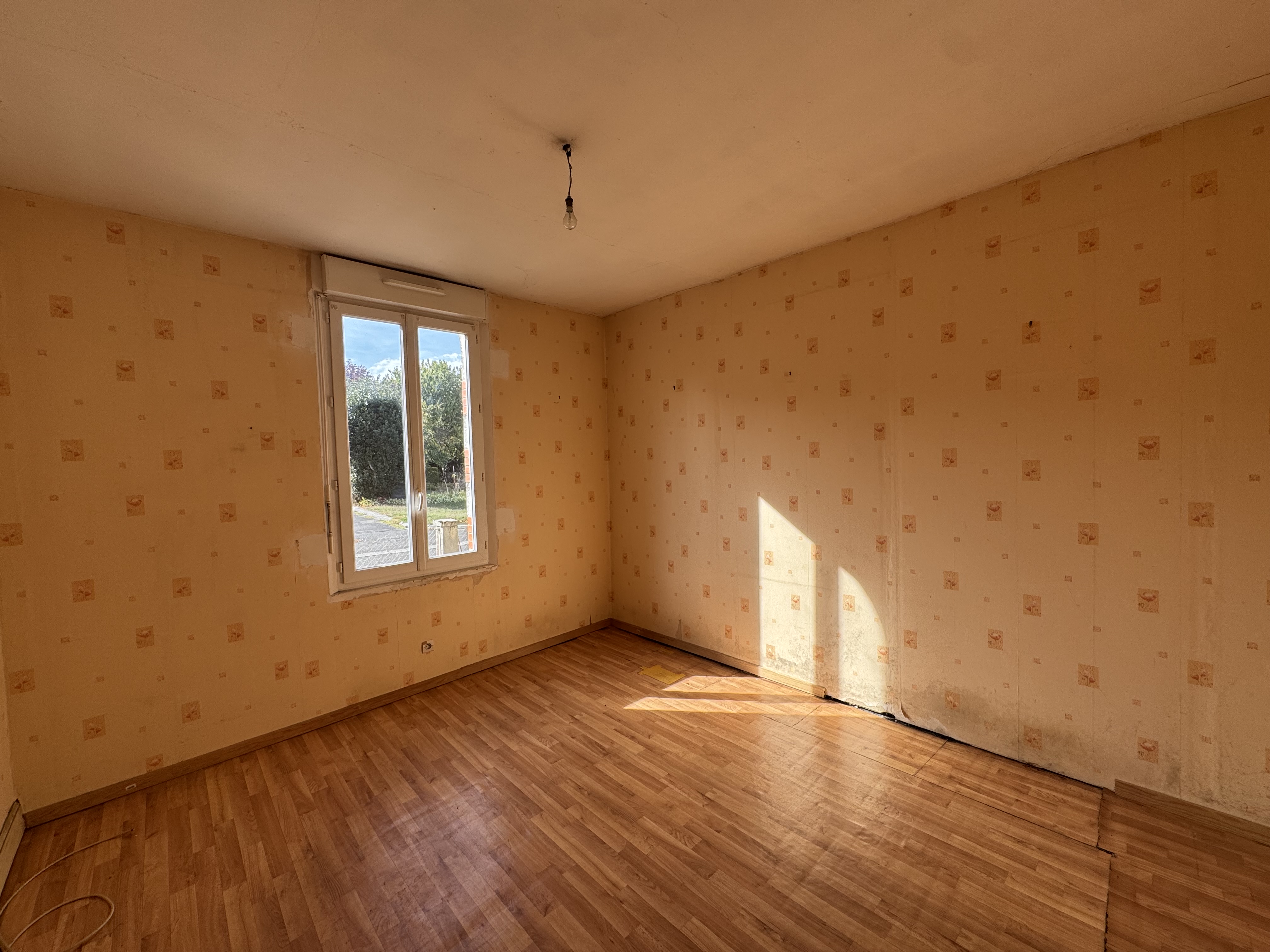 Photo 7 - MAISON DES ANNÉES 30 À RÉNOVER – 95 m² – 3 CHAMBRES – TERRAIN CLOS