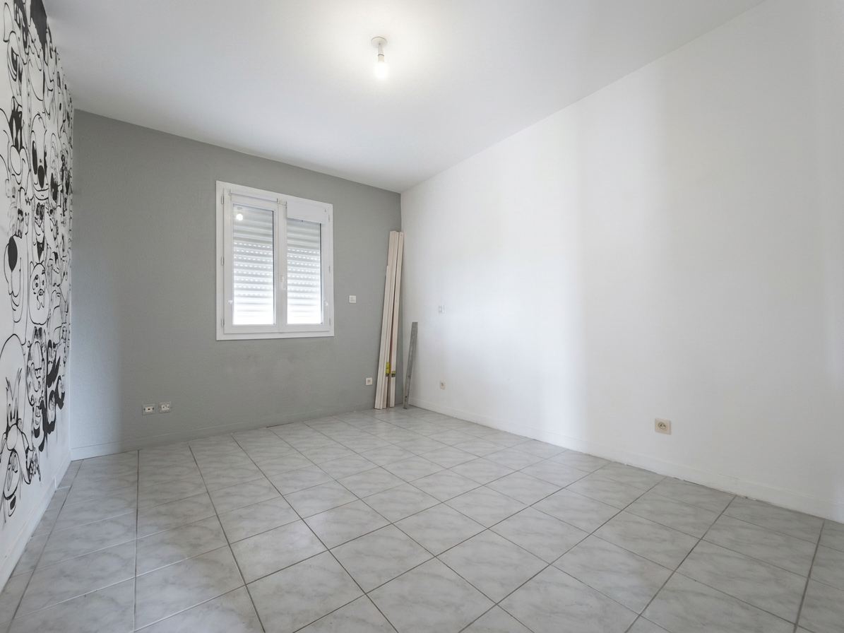 Photo 9 - Maison T5 sur sous sol avec garage et grand terrain