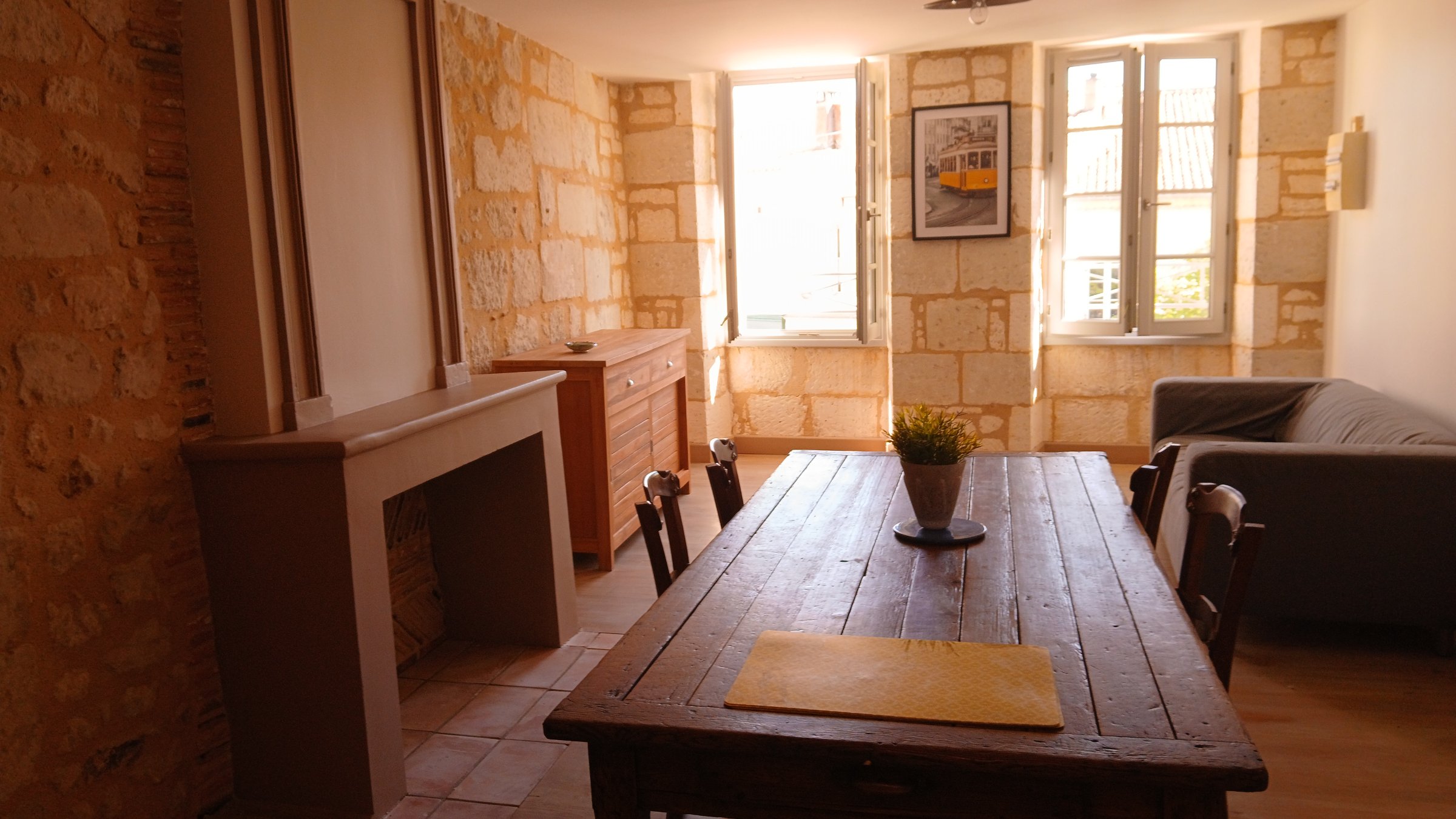 Photo 2 - Immeuble avec local commercial et appartement 3 pièces