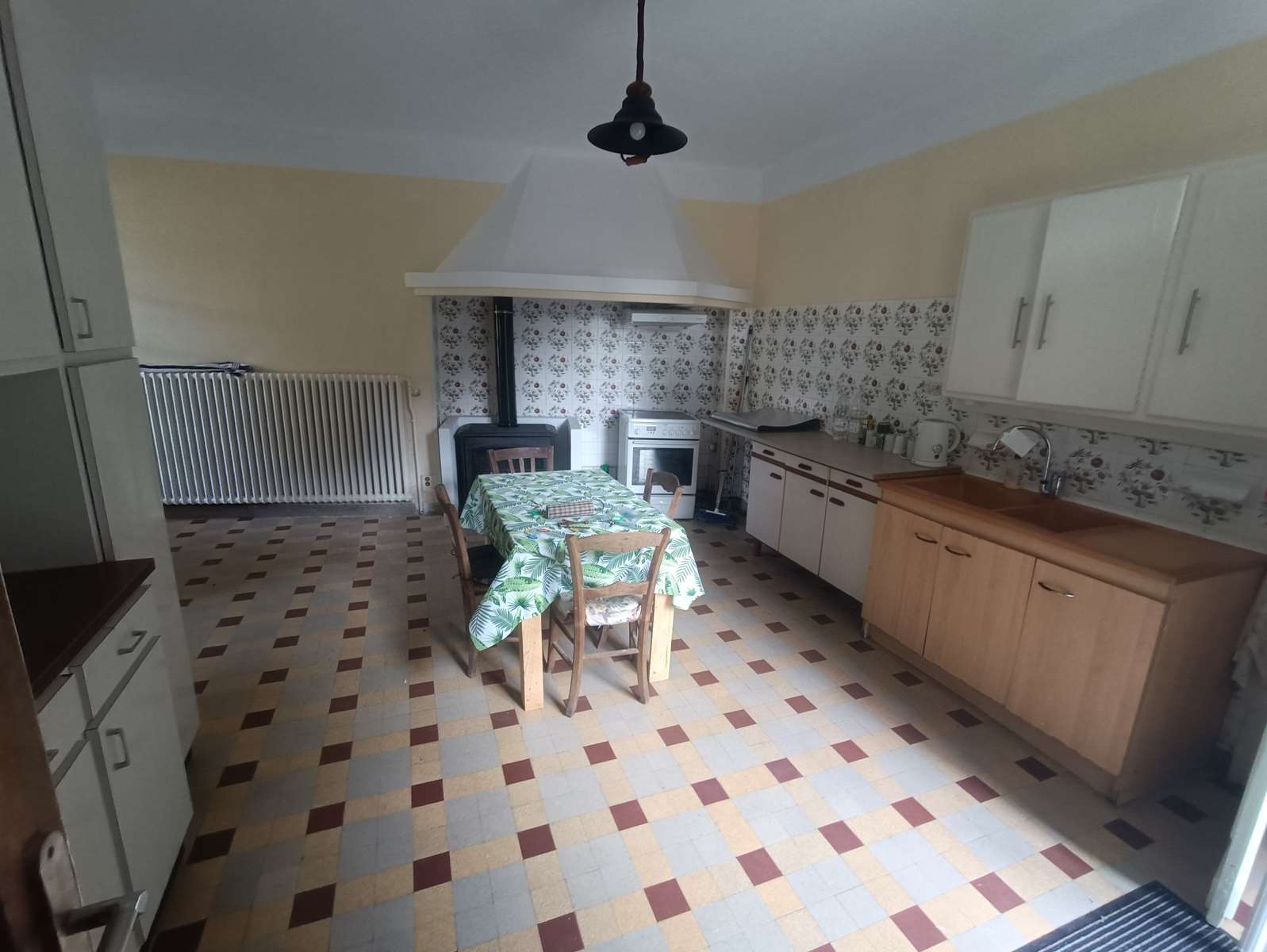 Photo 9 - Maison familiale en pierres et ardoises avec dépendance, puits, garages, caves et terrain d&rsquo;environ 4271 m²