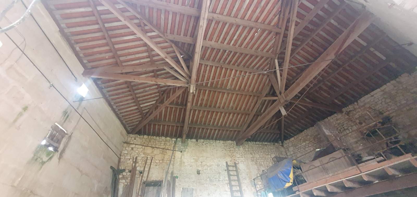 Ensemble immobilier à rénover - Photo 3