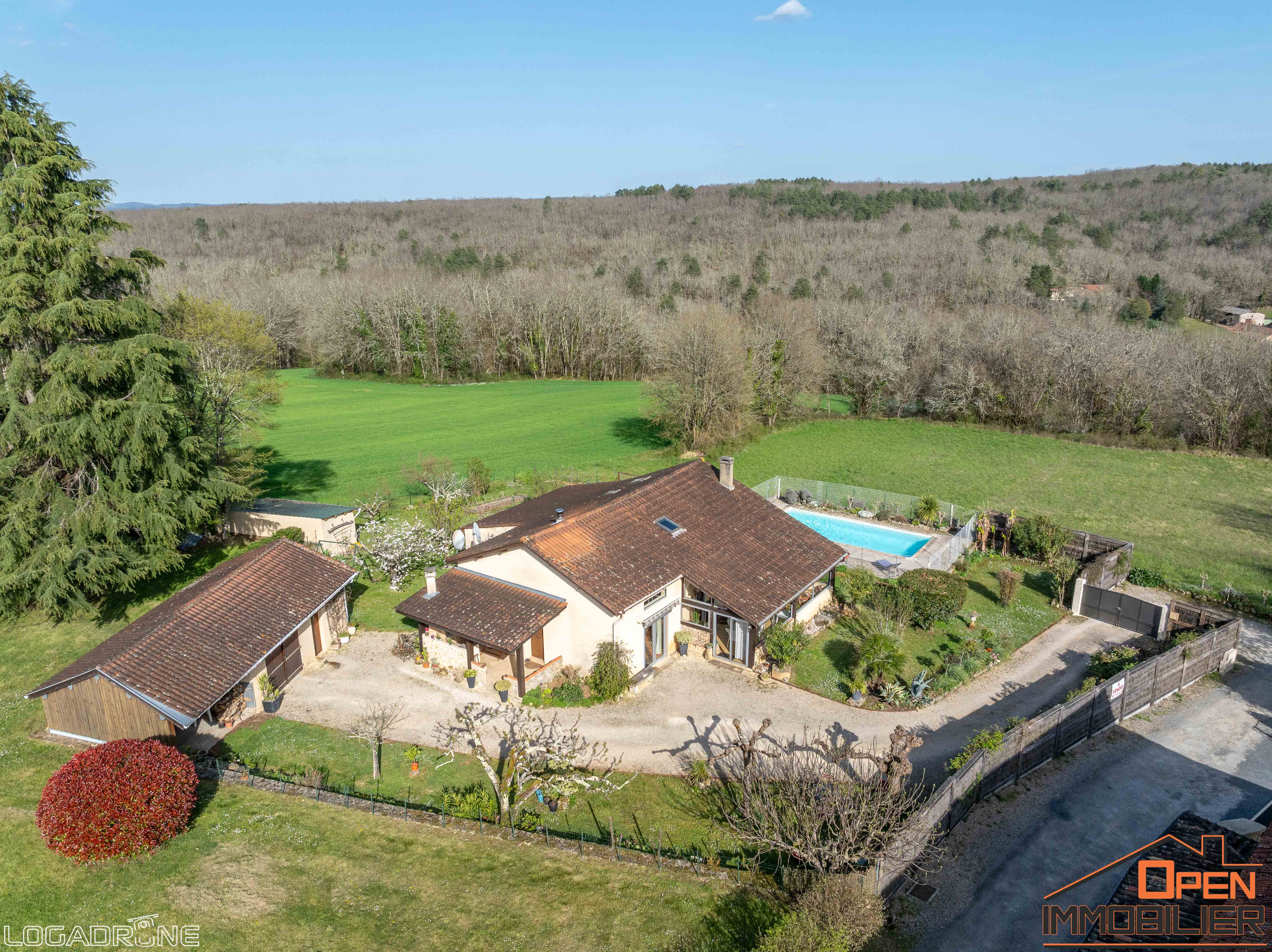 Photo 4 - Belle maison de village avec piscine