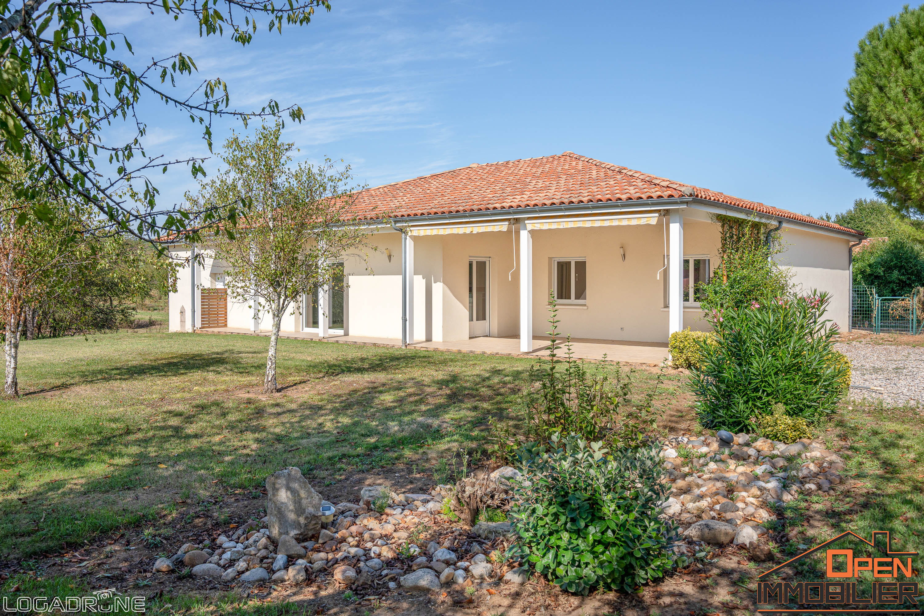 Photo 6 - Villa de plain pied avec piscine garage et jardin