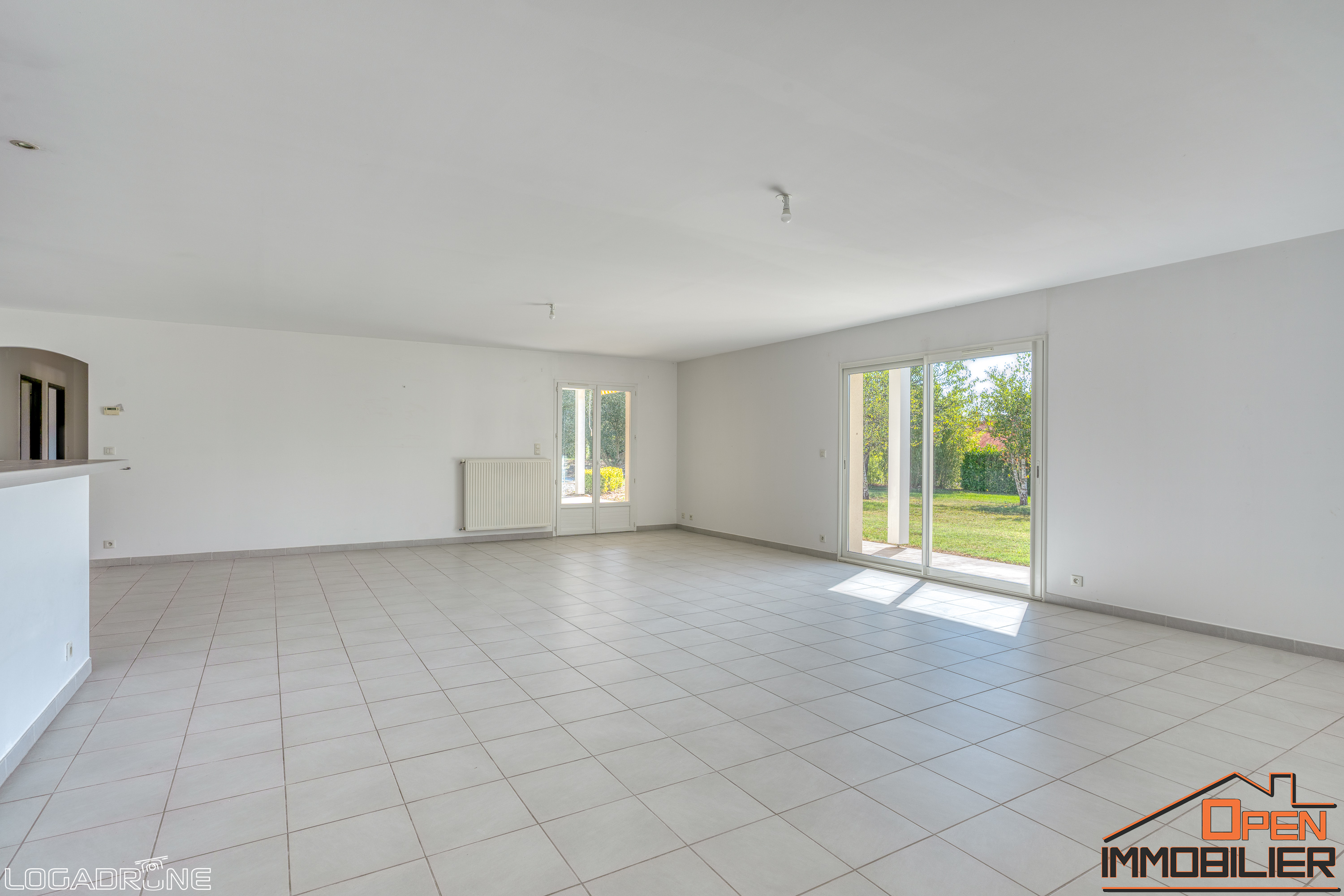 Photo 8 - Villa de plain pied avec piscine garage et jardin