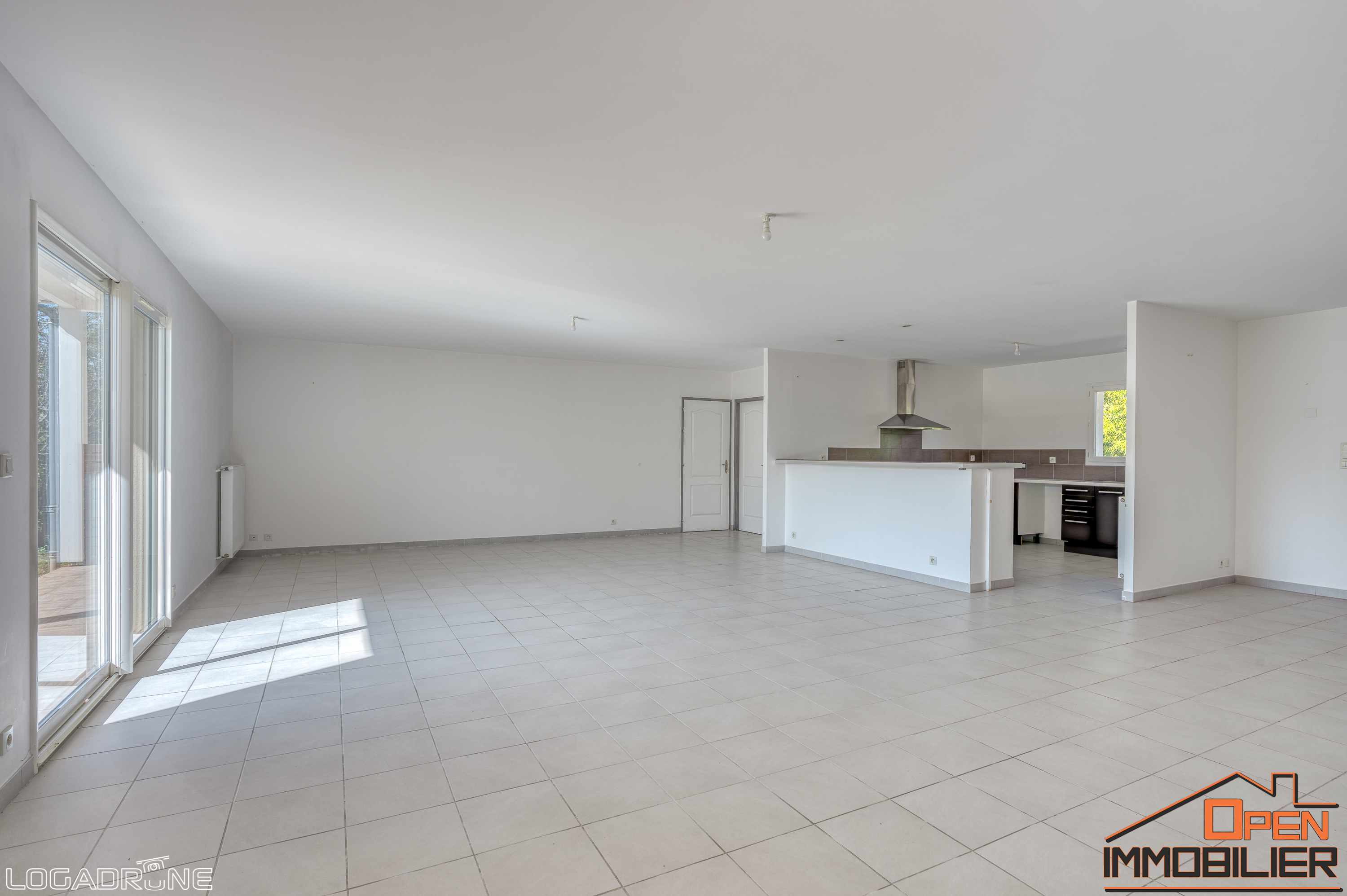 Photo 9 - Villa de plain pied avec piscine garage et jardin