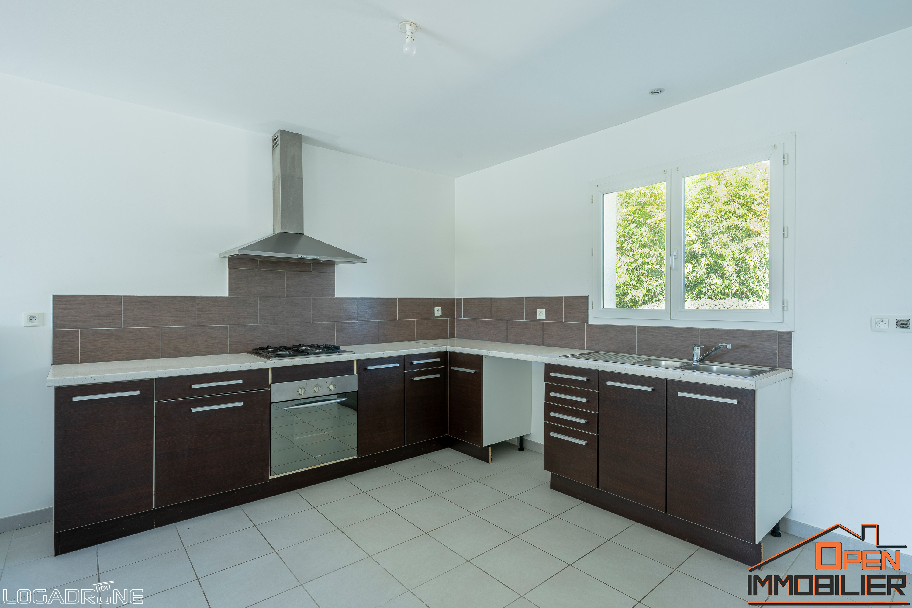 Photo 10 - Villa de plain pied avec piscine garage et jardin