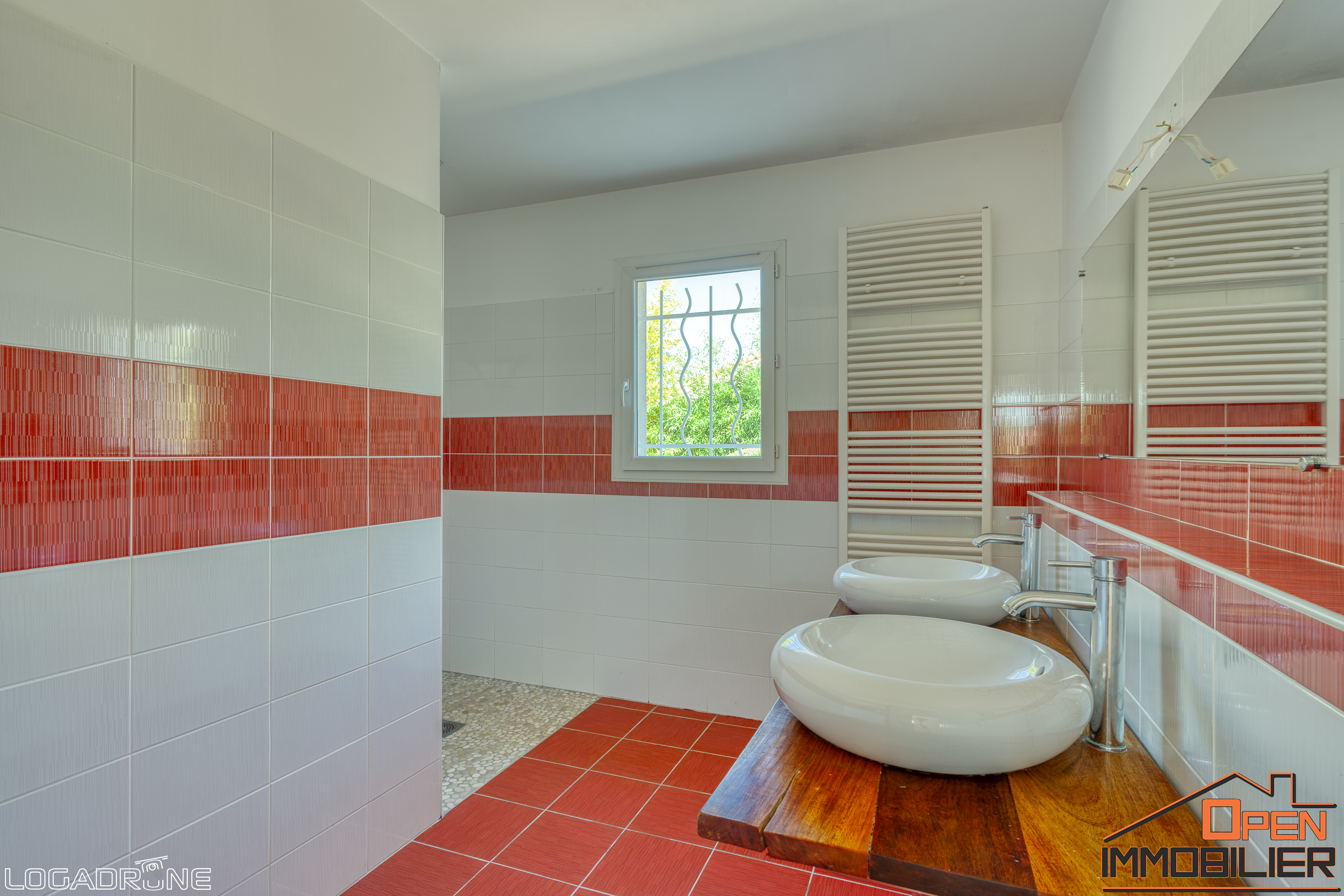 Photo 12 - Villa de plain pied avec piscine garage et jardin