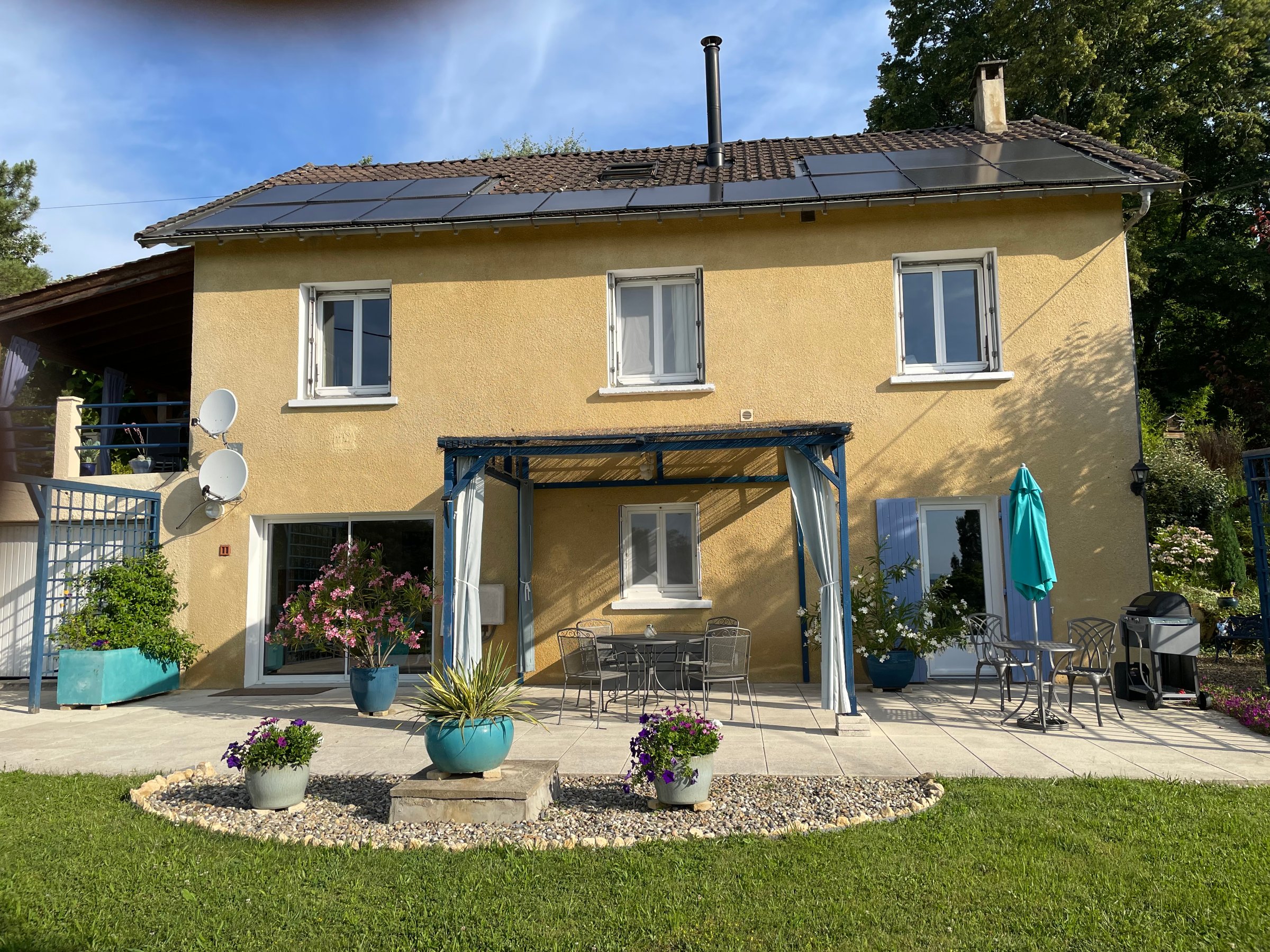 Charmante maison en dordogne avec une vue magnifique sur la vallée de sarlat et un gîtes superbe !! - Photo 3