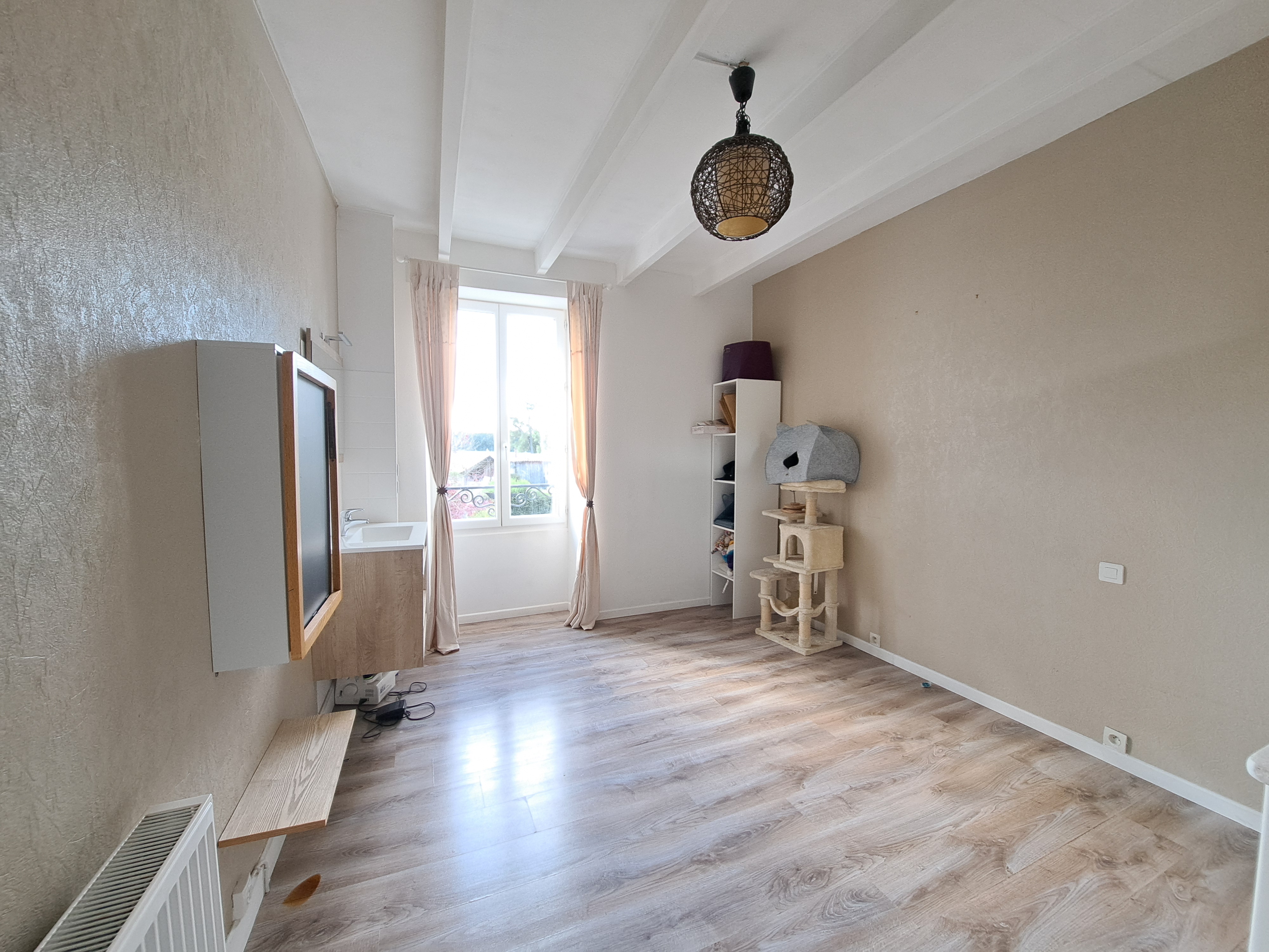 Photo 13 - Maison avec garage, sous-sol, cave et jardin clos – 187 m² – 7 pièces