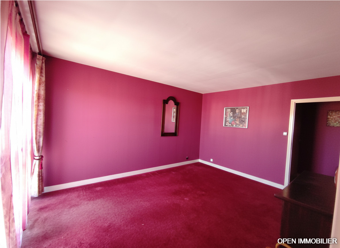 Photo 6 - Studio