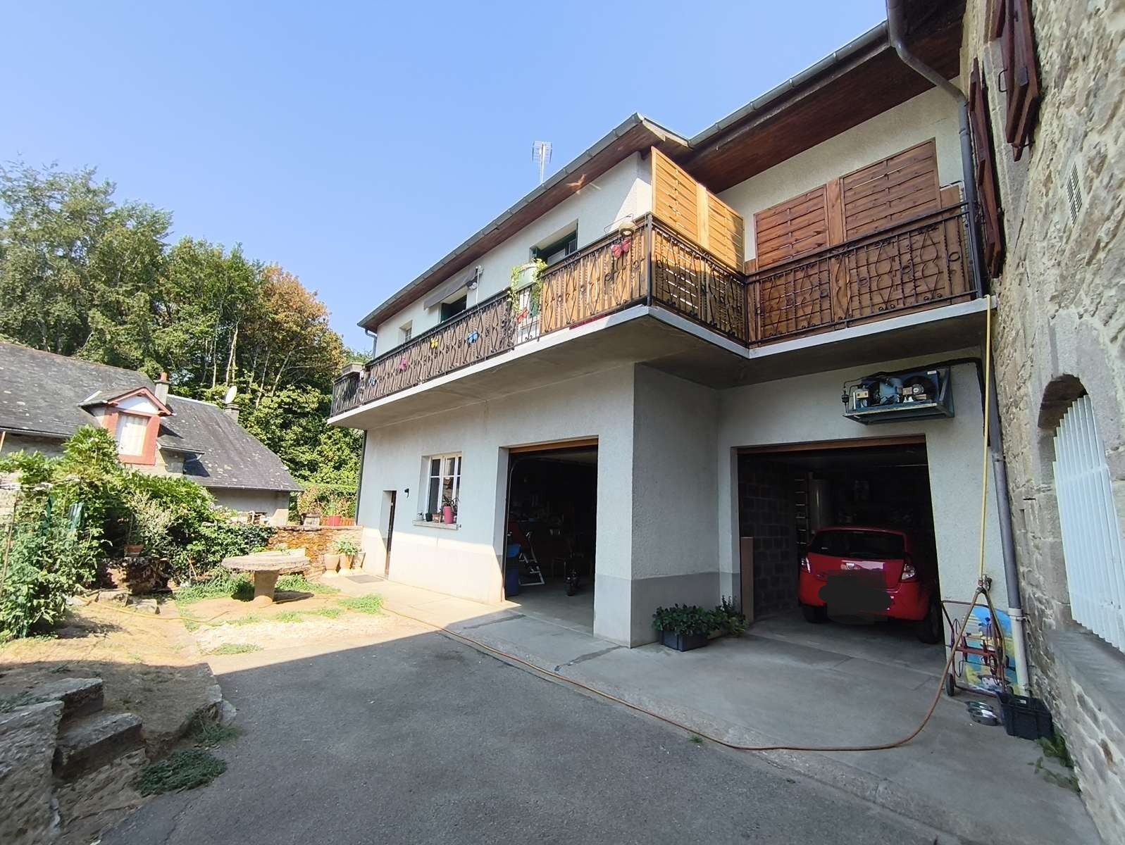 Photo 2 - Maison type T4, avec trois garages, jardin et cour 19470 Le Lonzac