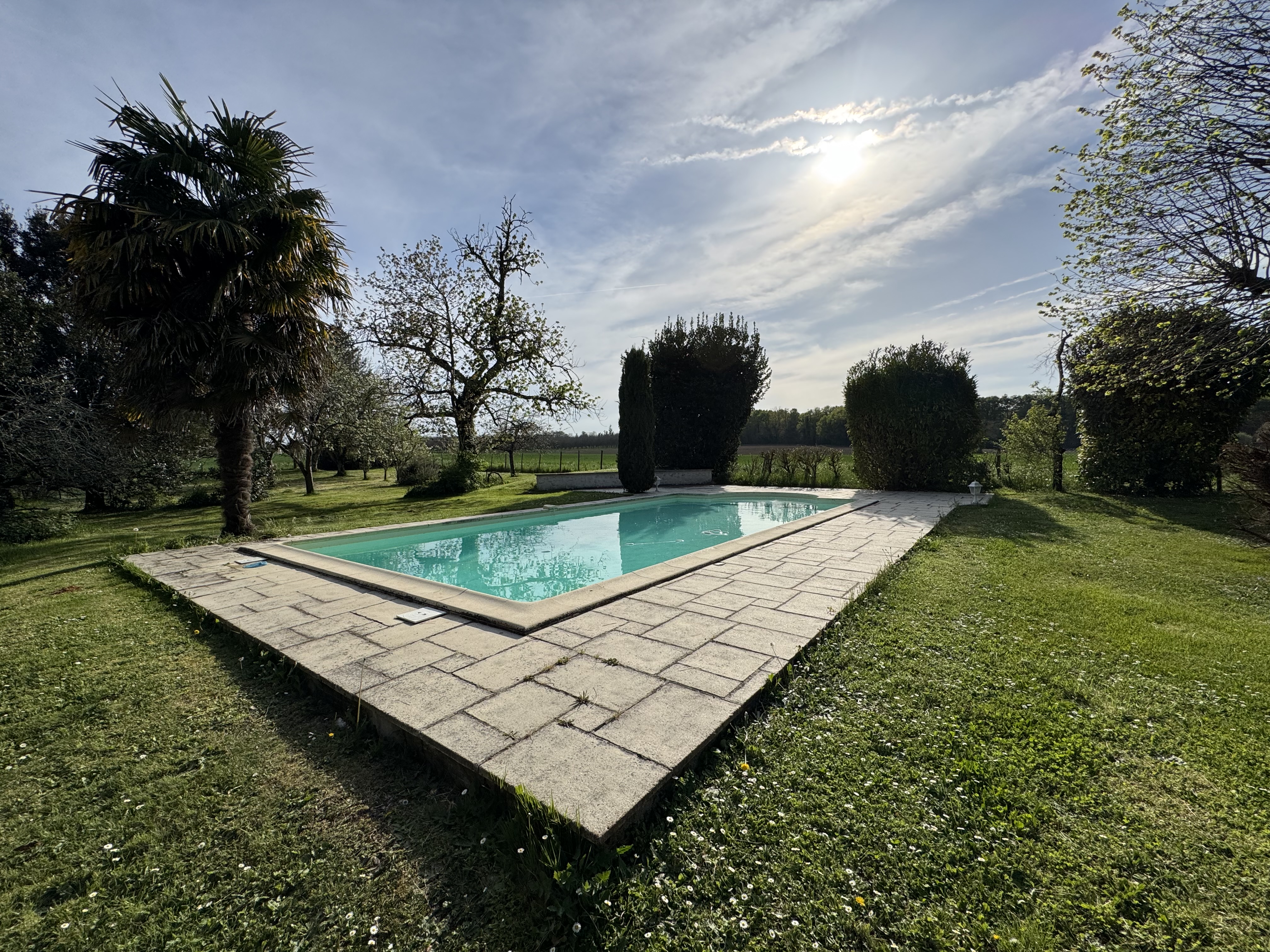 Photo 10 - Ensemble immobilier de 111 m² – Hangar – Terrain 5 700 m²