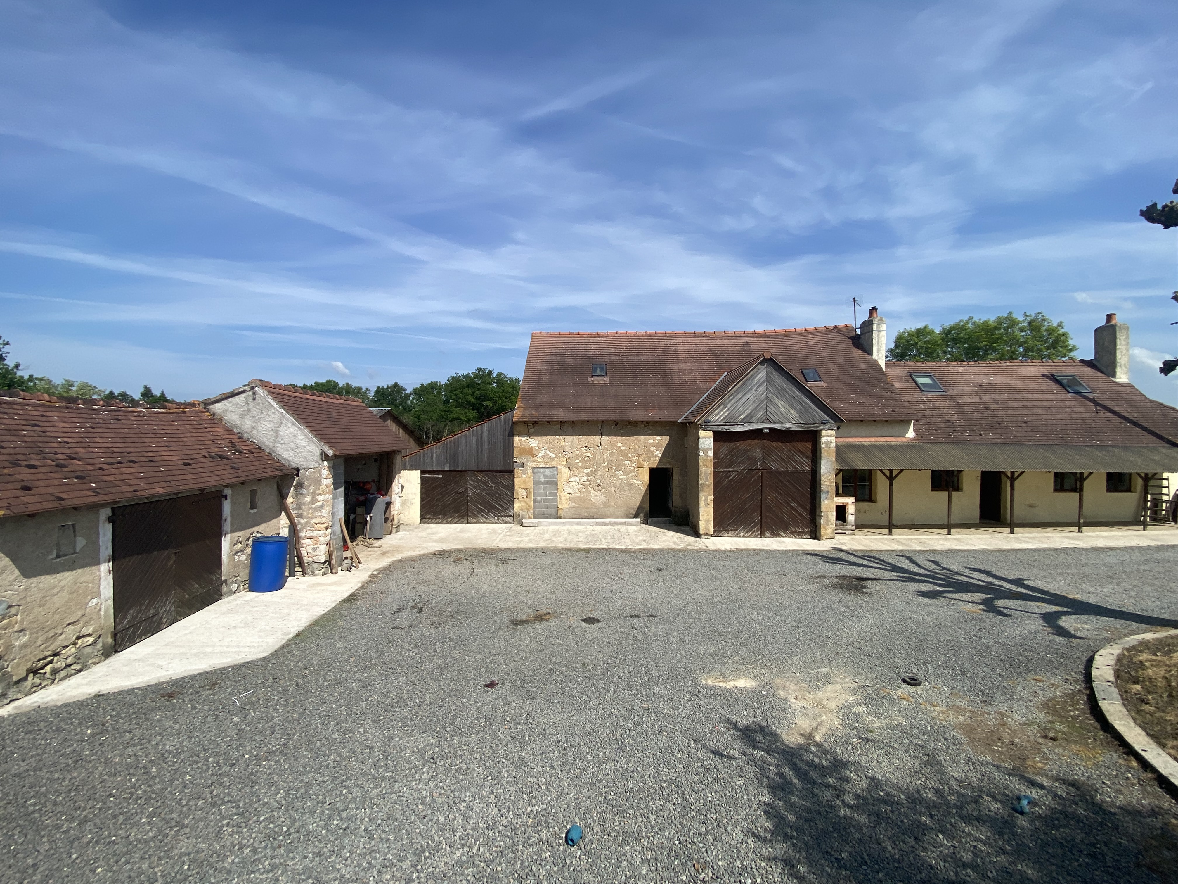 Photo 2 - Maison de campagne rénovée avec dépendances !