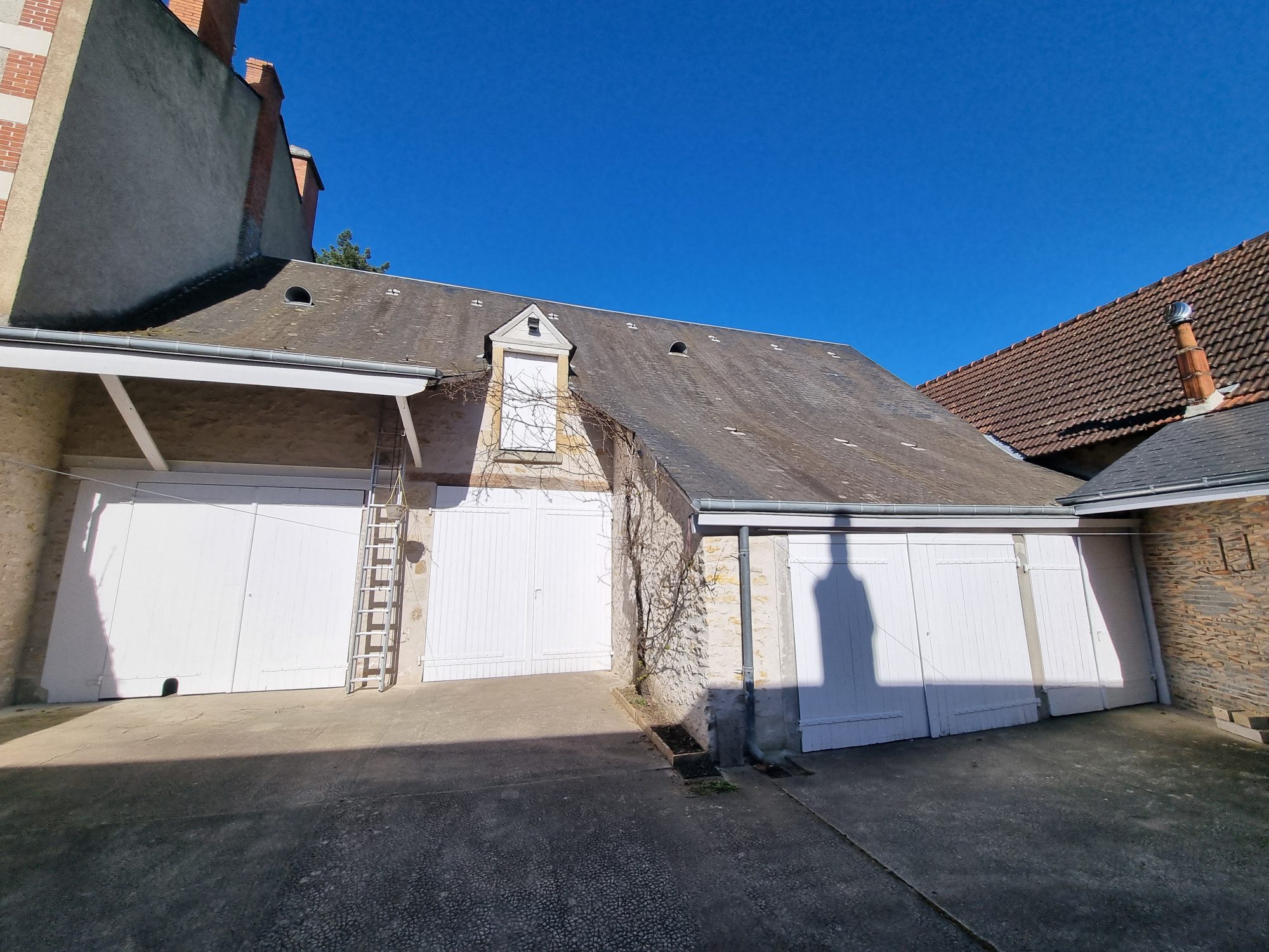 Photo 2 - Maison de ville avec garage et jardin !