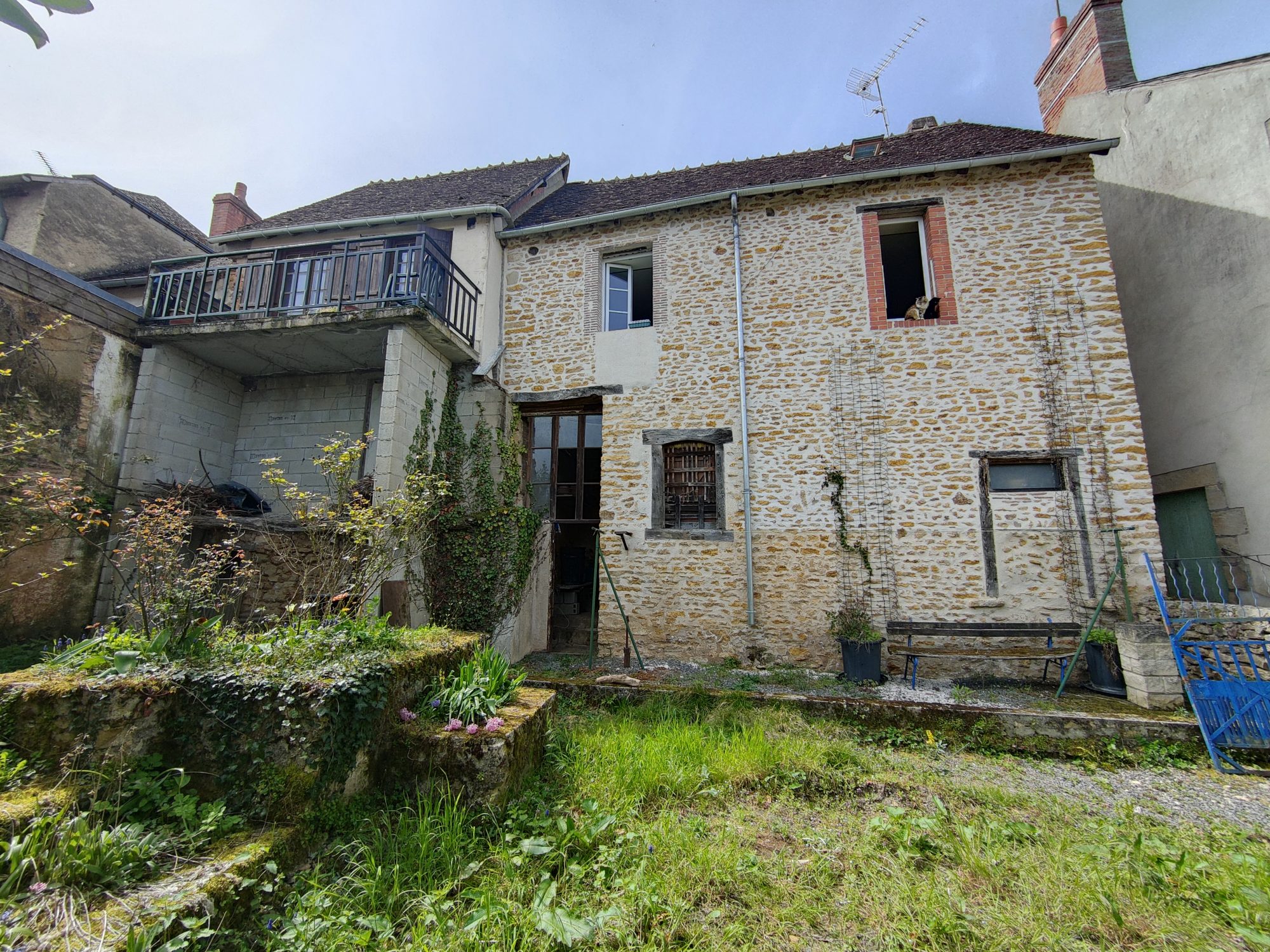 Photo 2 - Maison de ville avec jardin !