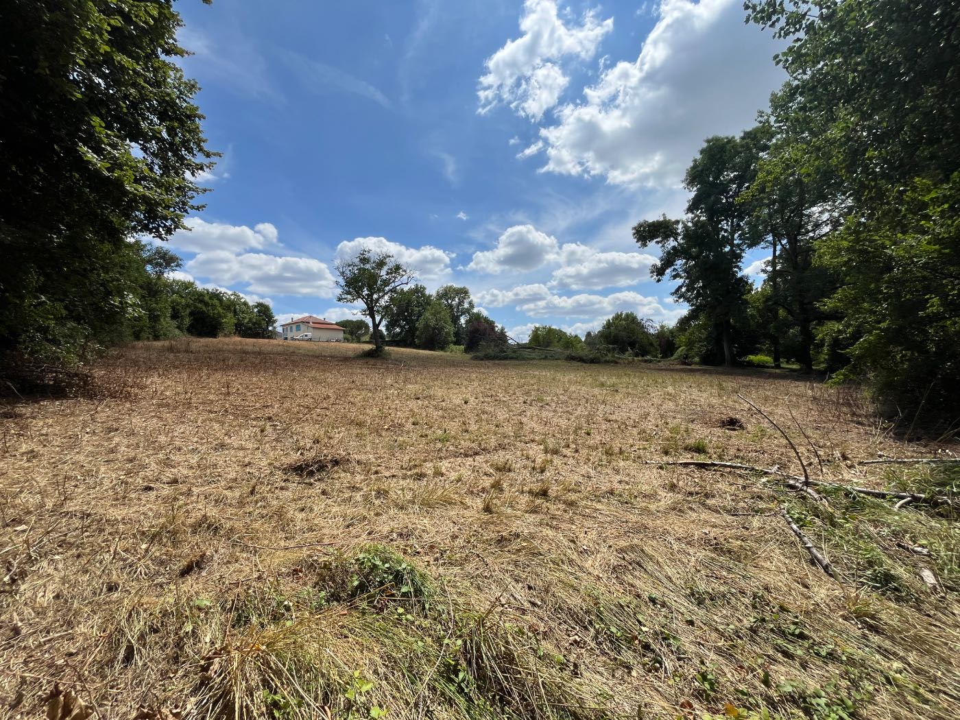 Terrain constructible 2085m² - Photo 2