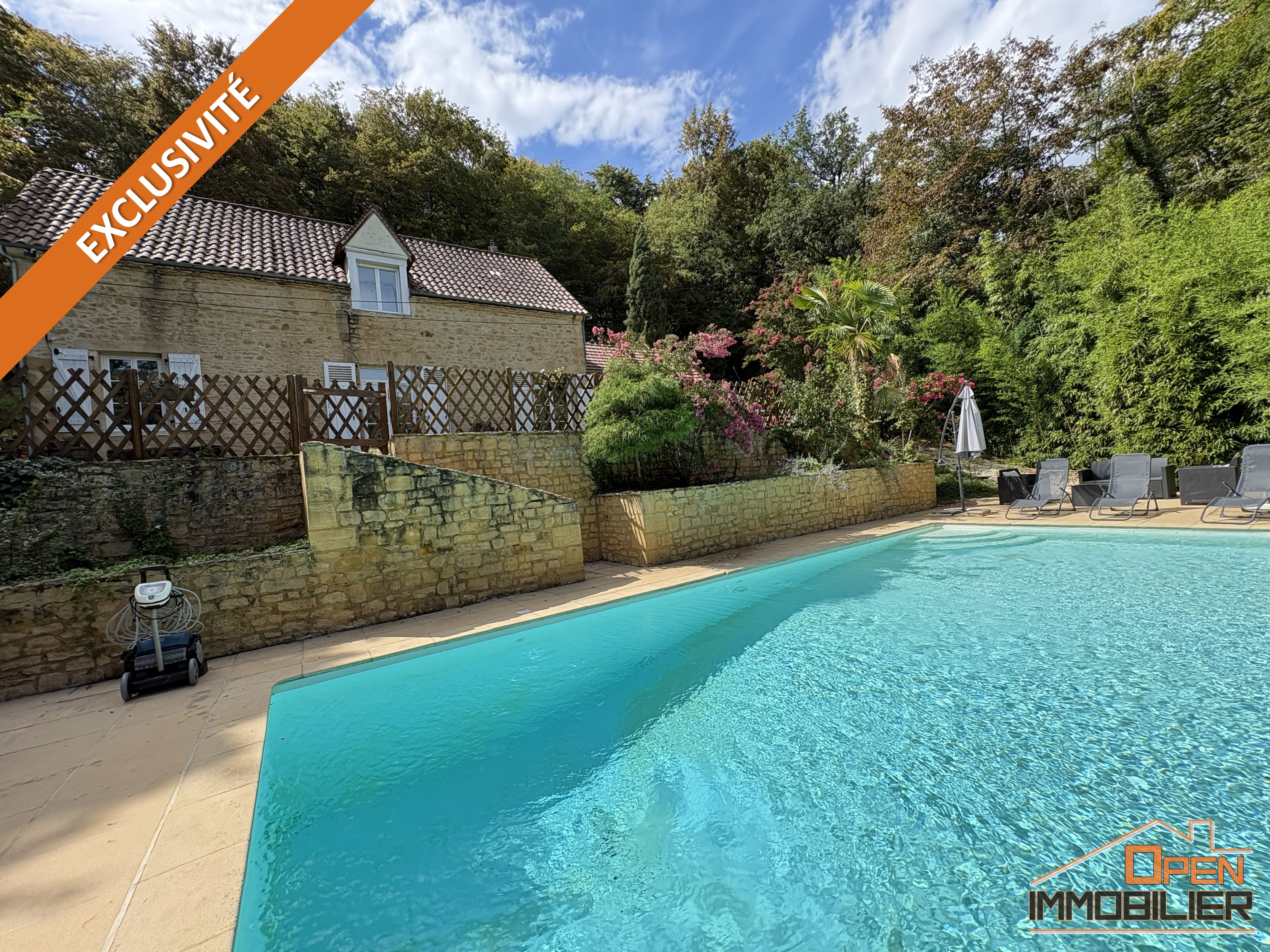 Photo 2 - Propriété troglodyte en pierre-Gîte-Piscine à débordement-Terrain 18 522m²