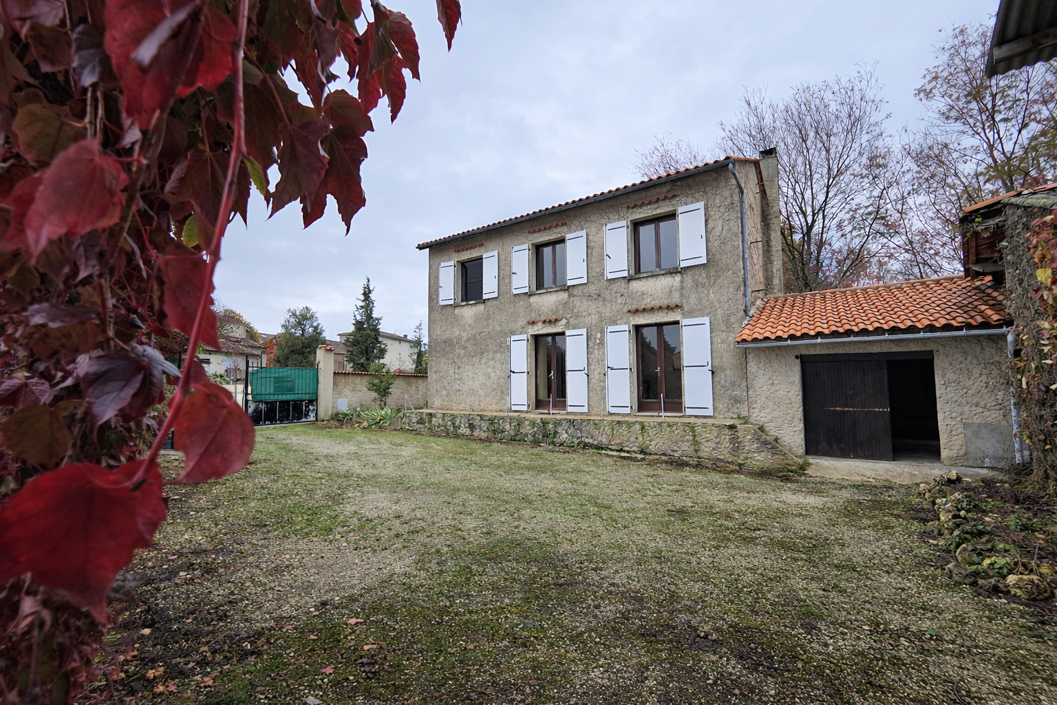 Photo 4 - Maison des années 80 avec grand terrain