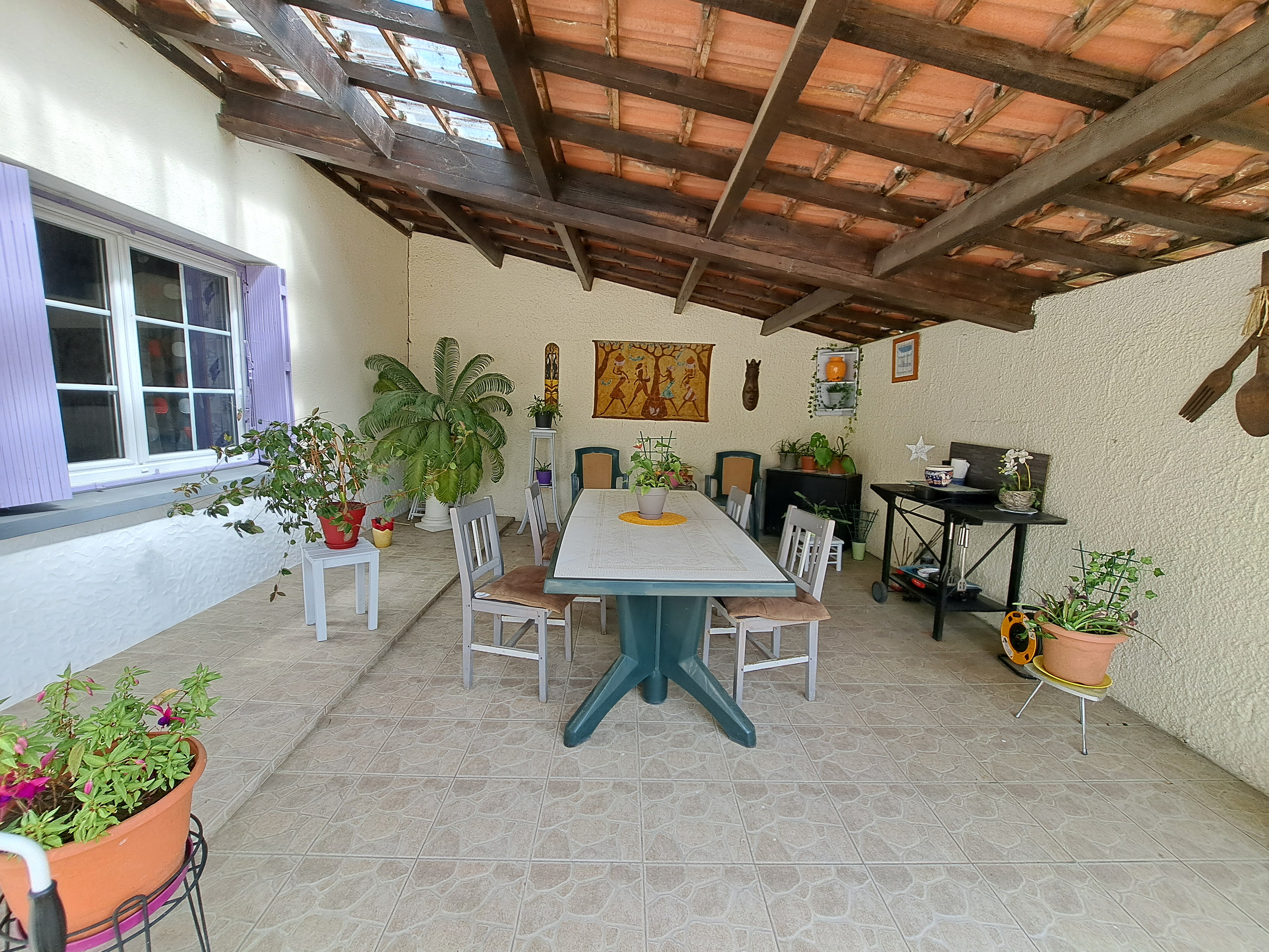 Maison avec garage et terrain piscinable - 136 m² - 6 pièces - Photo 2