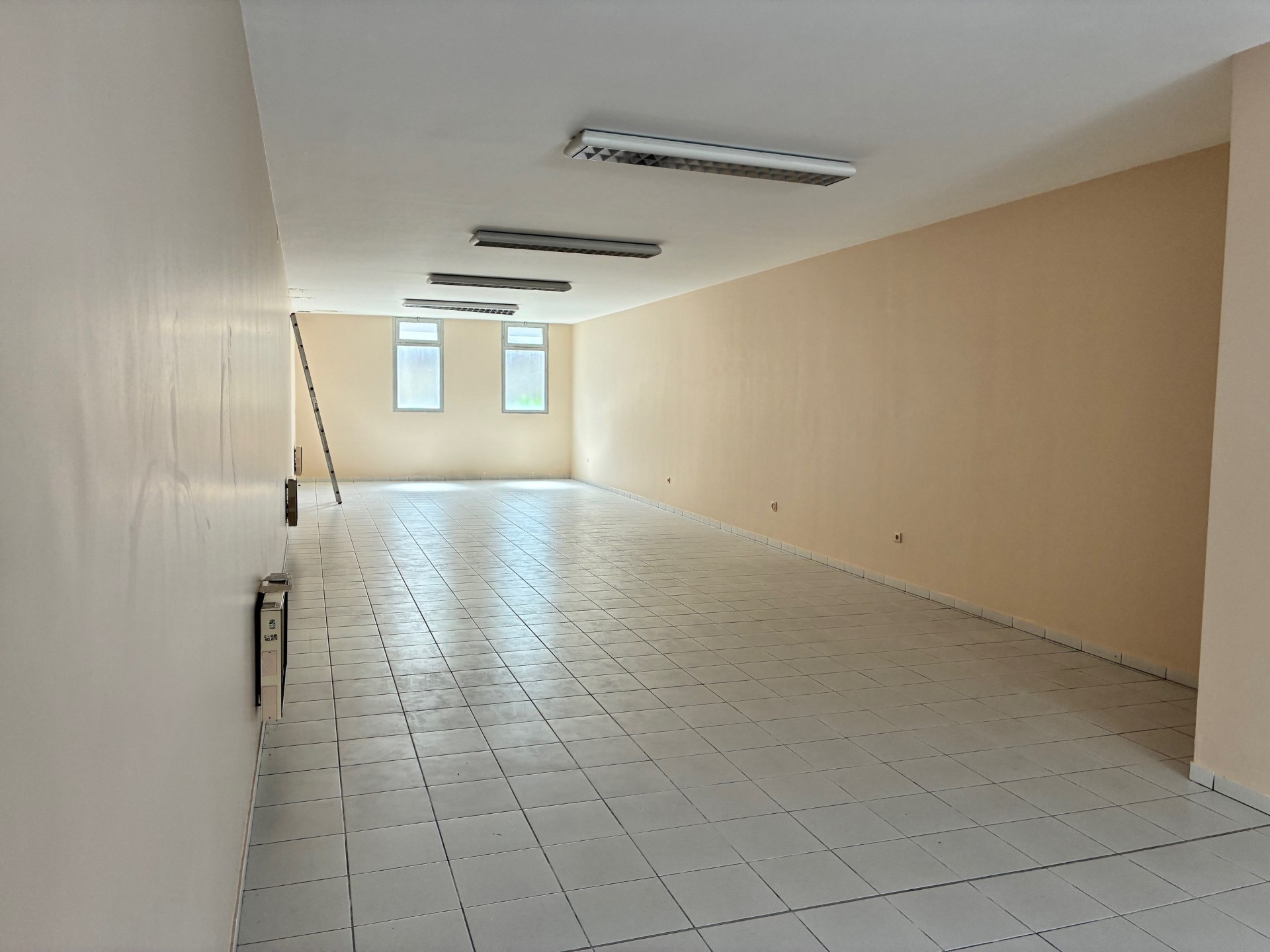 Photo 3 - IMMEUBLE