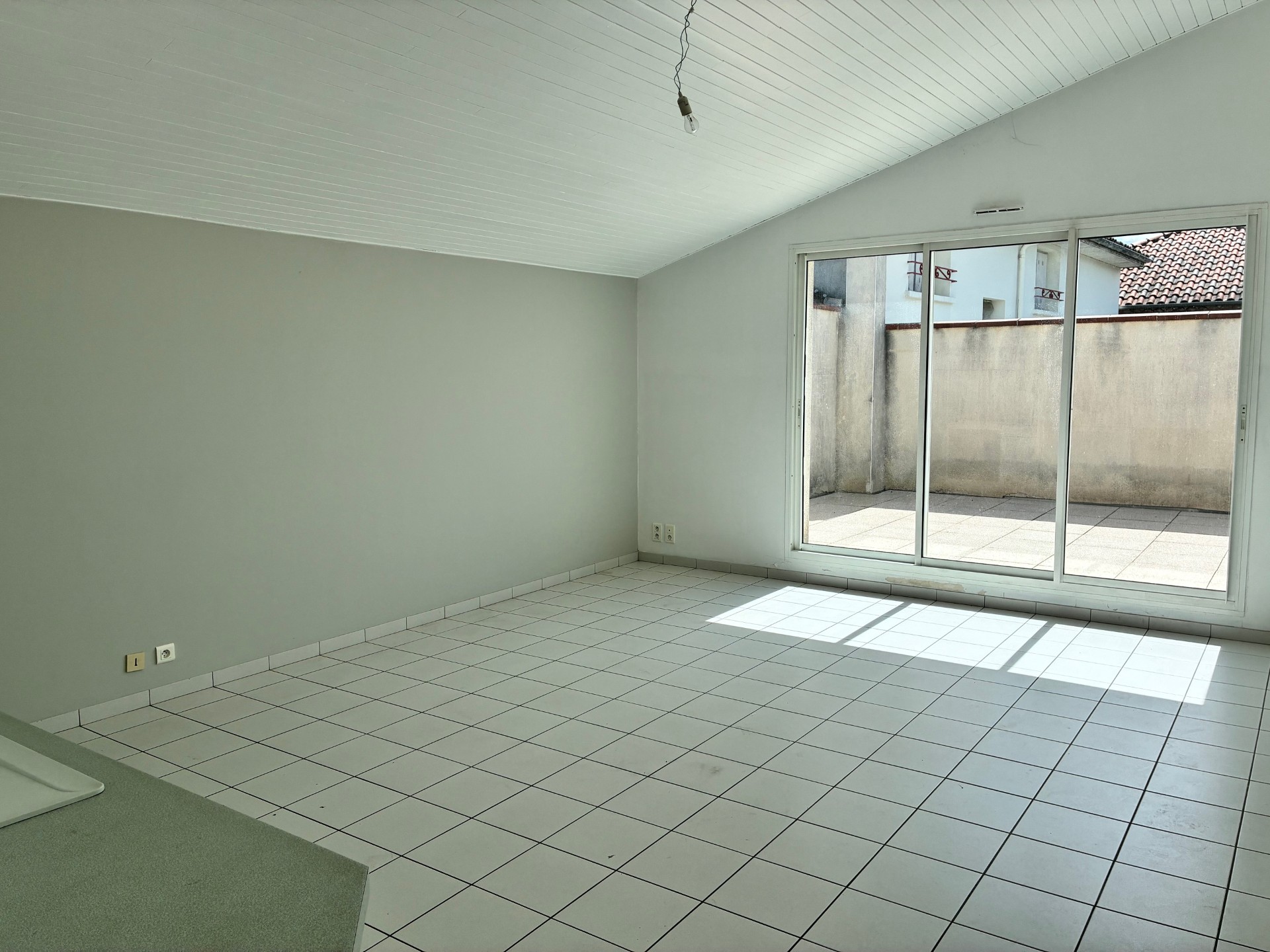 Photo 8 - IMMEUBLE