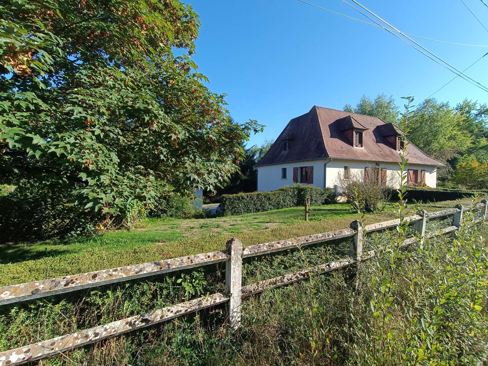Propriété de charme à Troche : maison familiale, dépendance, verger et étang dans un écrin de ver... - Photo 2