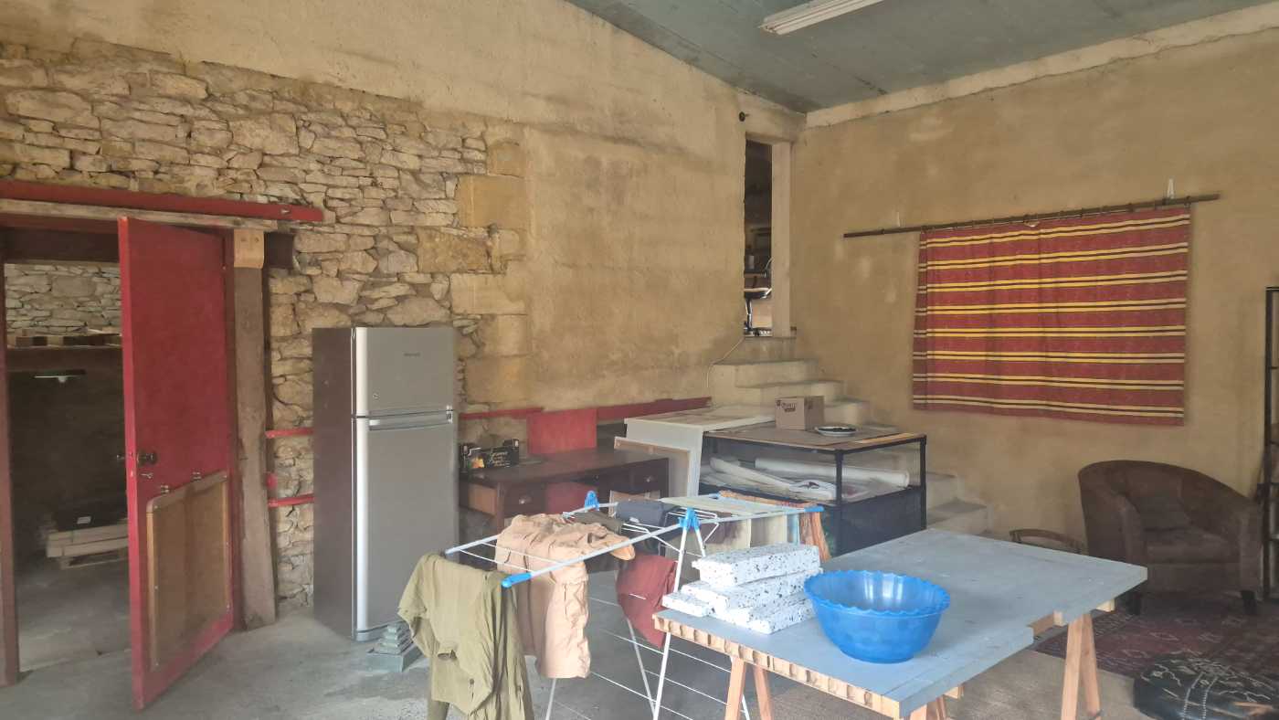 Photo 5 - BELLE MAISON ET GRANGE EN PIERRE A GROS POTENTIEL POUR HABITATION PLUS ATELIER VOIR COMMERCE A SAISIR !