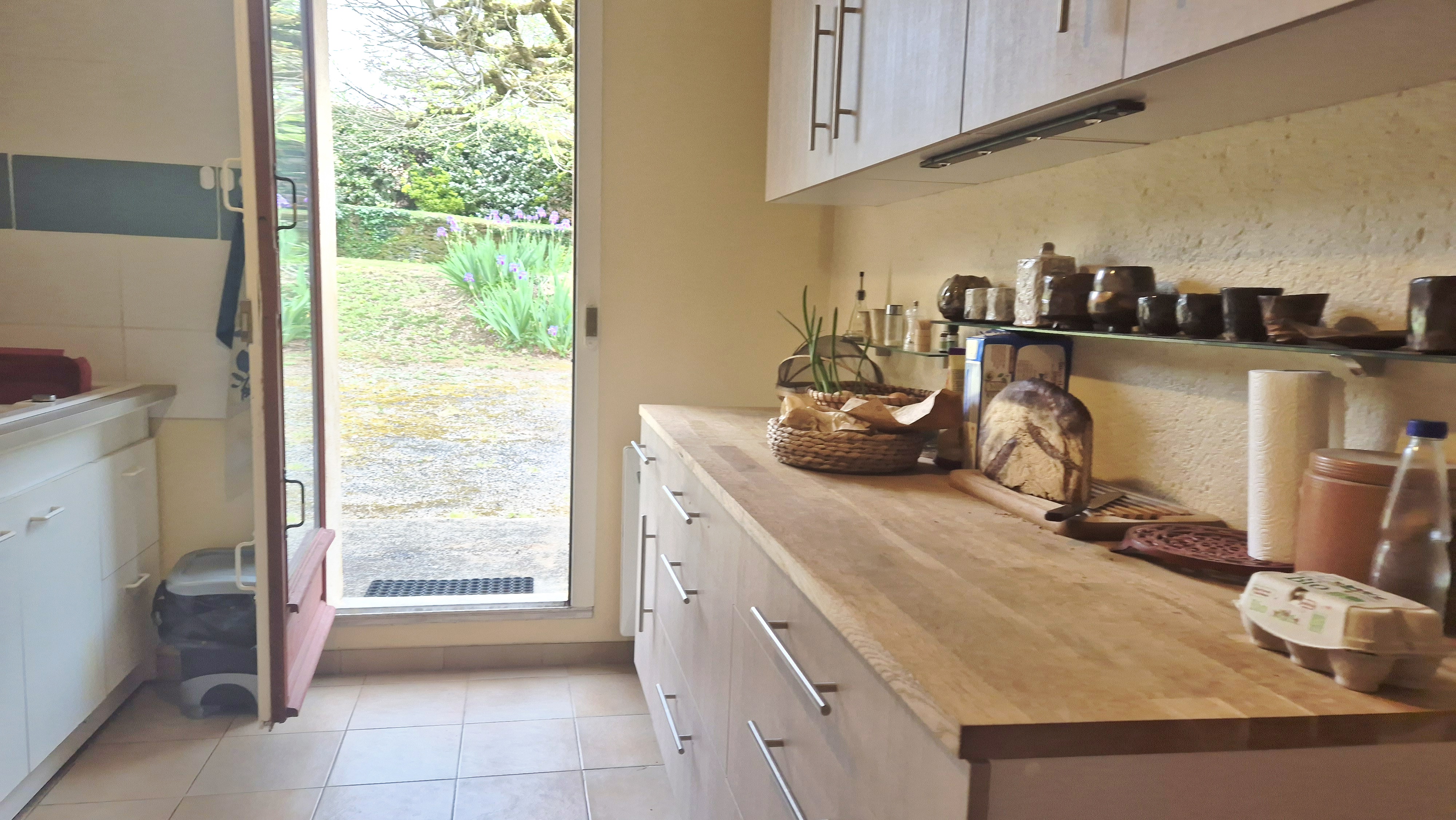 Photo 8 - BELLE MAISON ET GRANGE EN PIERRE A GROS POTENTIEL POUR HABITATION PLUS ATELIER VOIR COMMERCE A SAISIR !