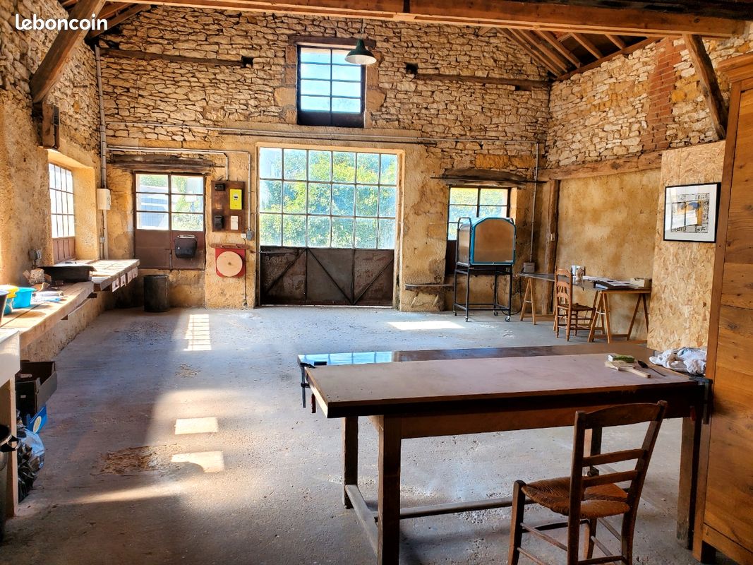 Photo 4 - BELLE MAISON ET GRANGE EN PIERRE A GROS POTENTIEL POUR HABITATION PLUS ATELIER VOIR COMMERCE A SAISIR !