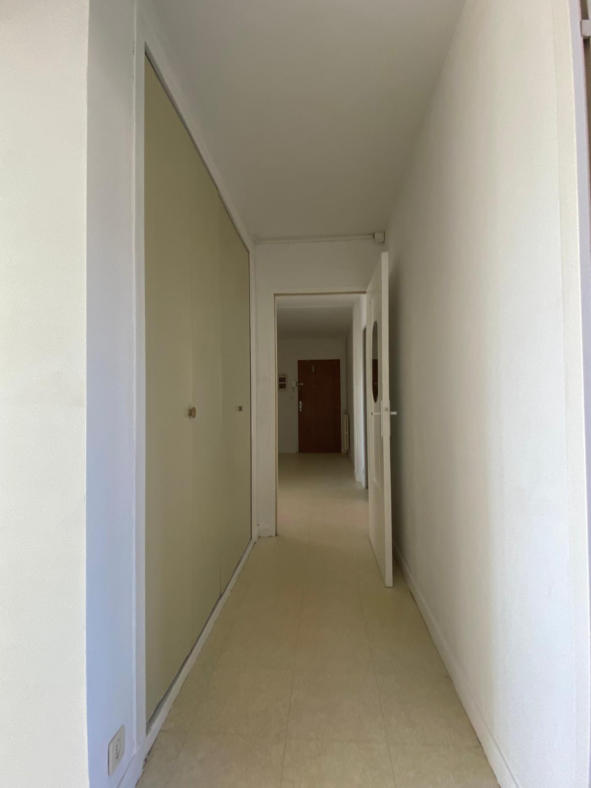 Photo 11 - Appartement Type 3 – 77 m2 – Balcon – Parking – Cave