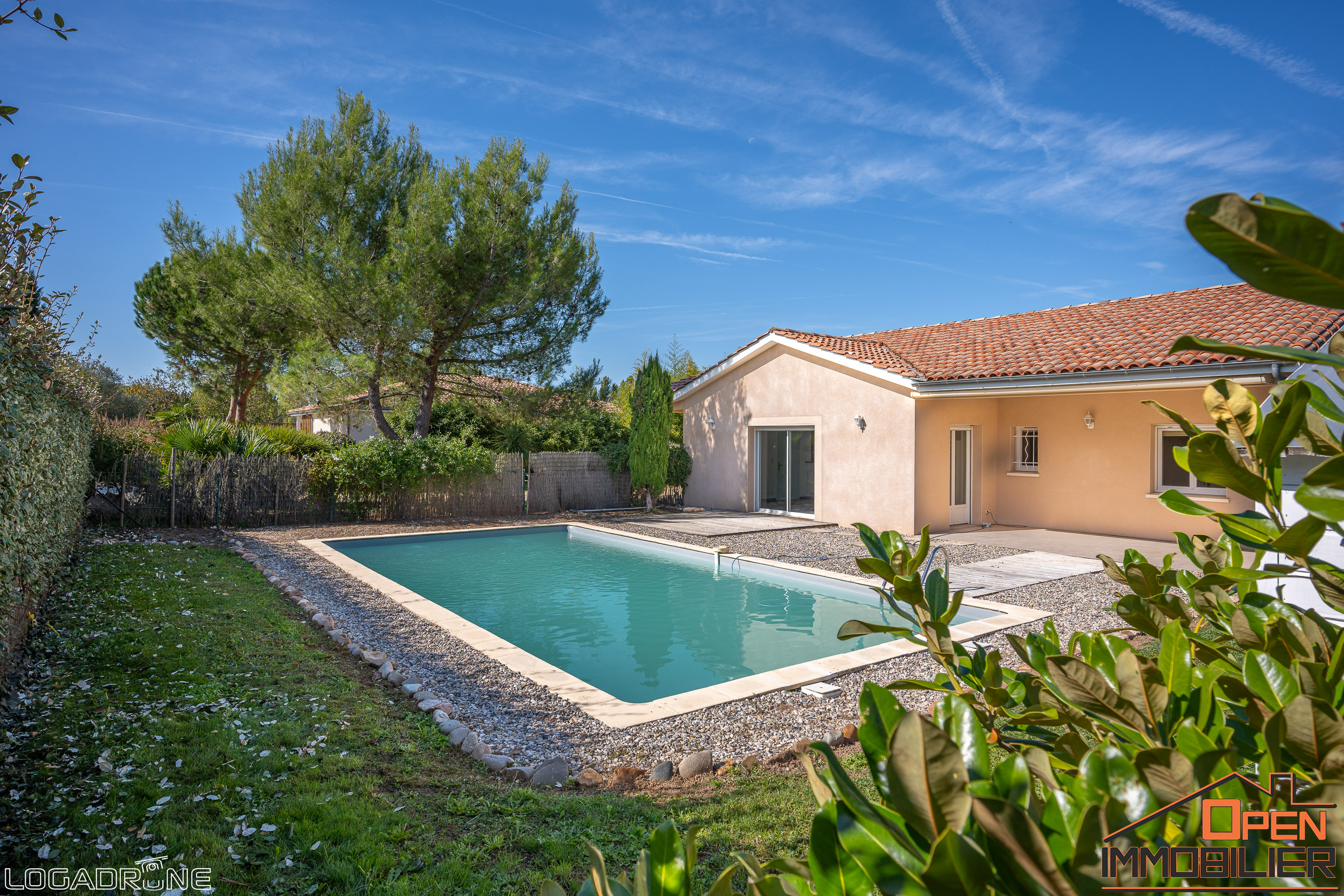 MAISON AVEC PISCINE, GARAGE ET JARDIN - Photo 3
