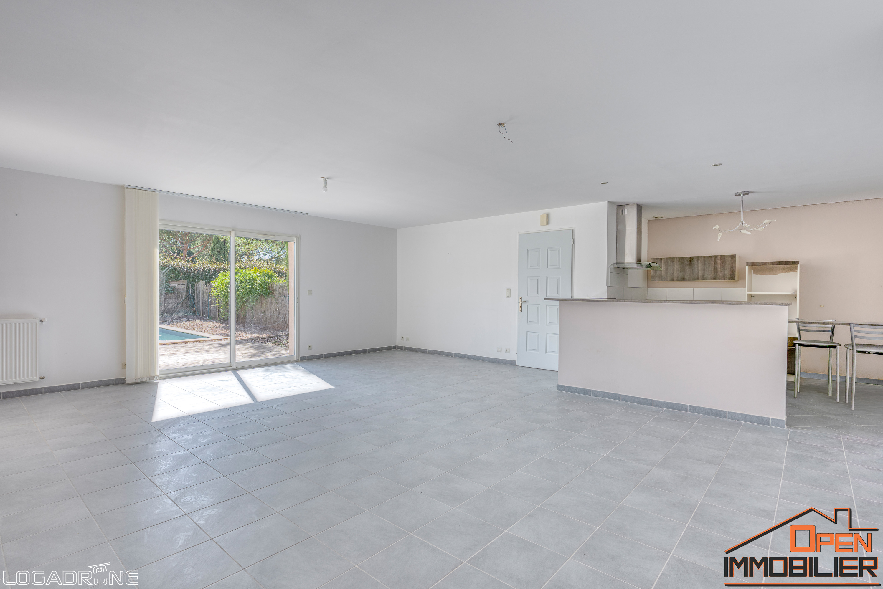 Photo 8 - MAISON AVEC PISCINE, GARAGE ET JARDIN