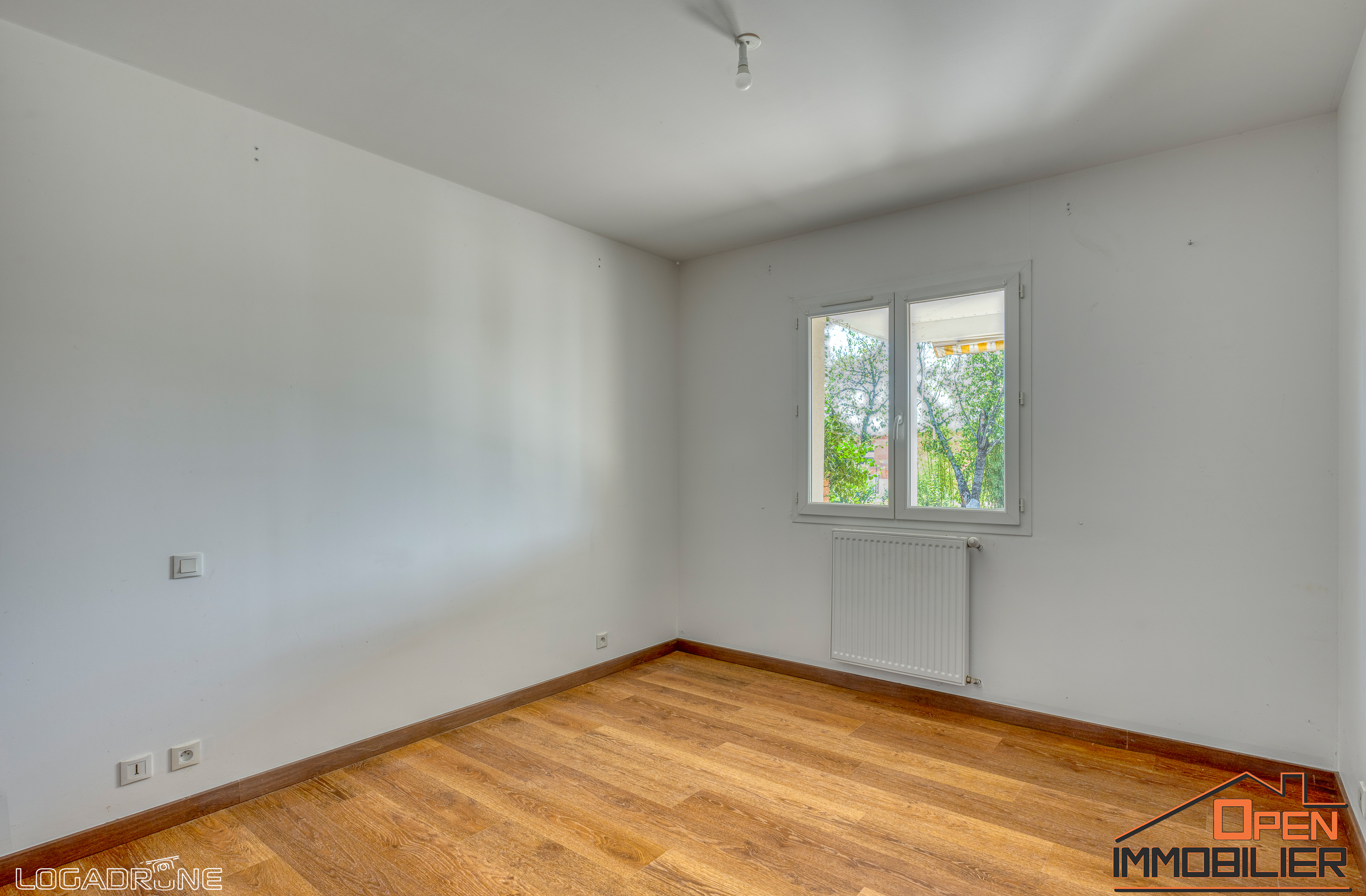 Photo 10 - MAISON AVEC PISCINE, GARAGE ET JARDIN