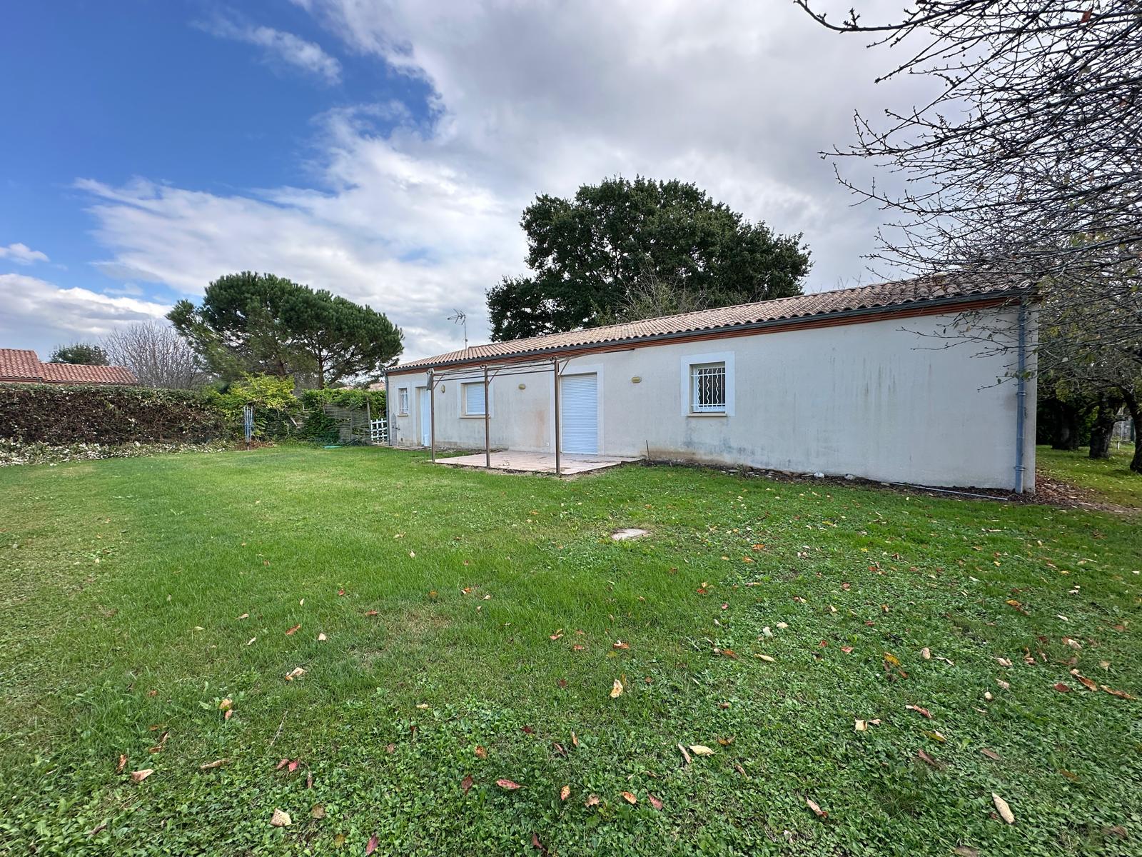 Photo 3 - maison plain pied avec garage et jardin
