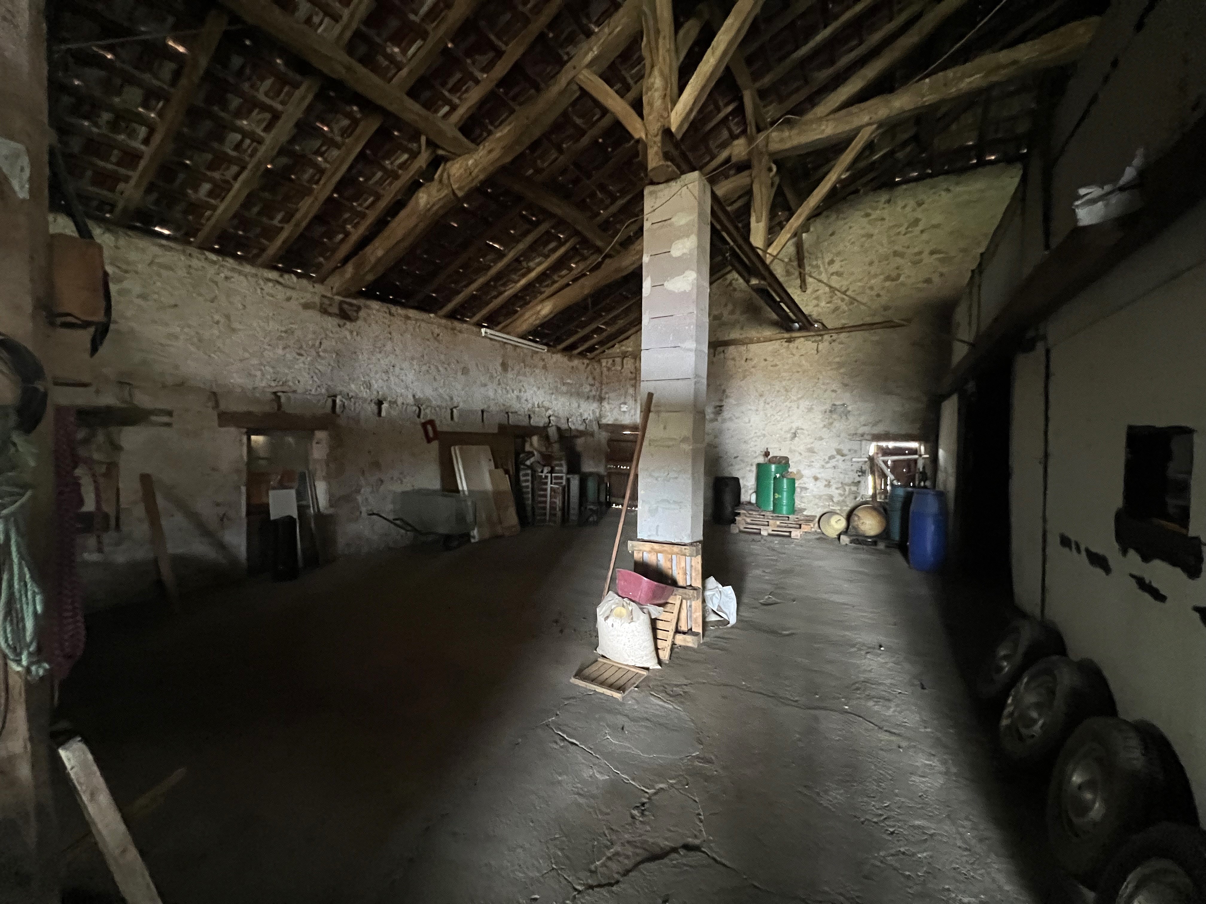 Photo 4 - Maison pierre T6 avec grange et dépendances – 47140 Penne d&rsquo;Agenais