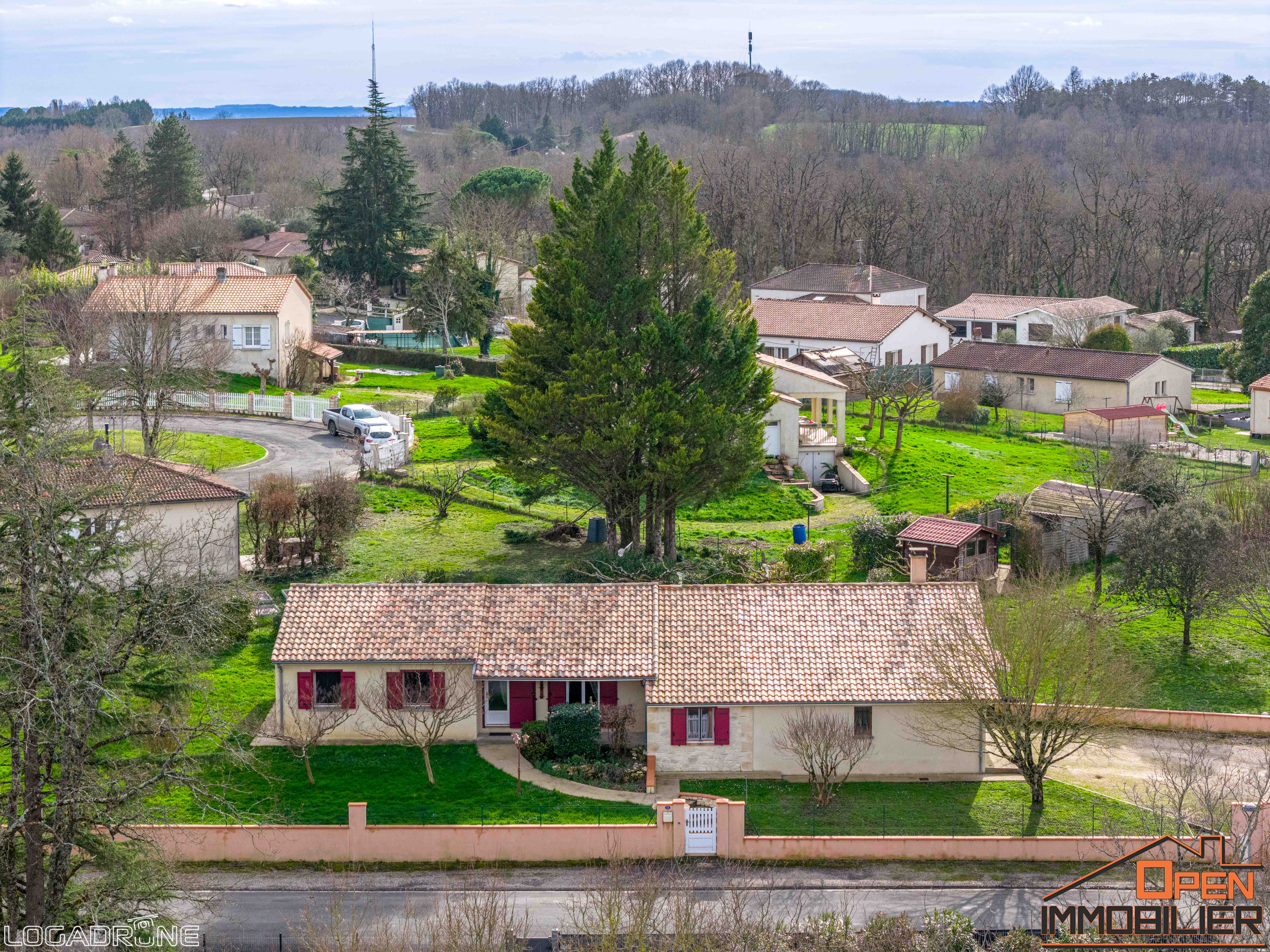 Photo 3 - À vendre – Maison familiale 121 m² avec grand terrain à Cancon – Commerces à proximité