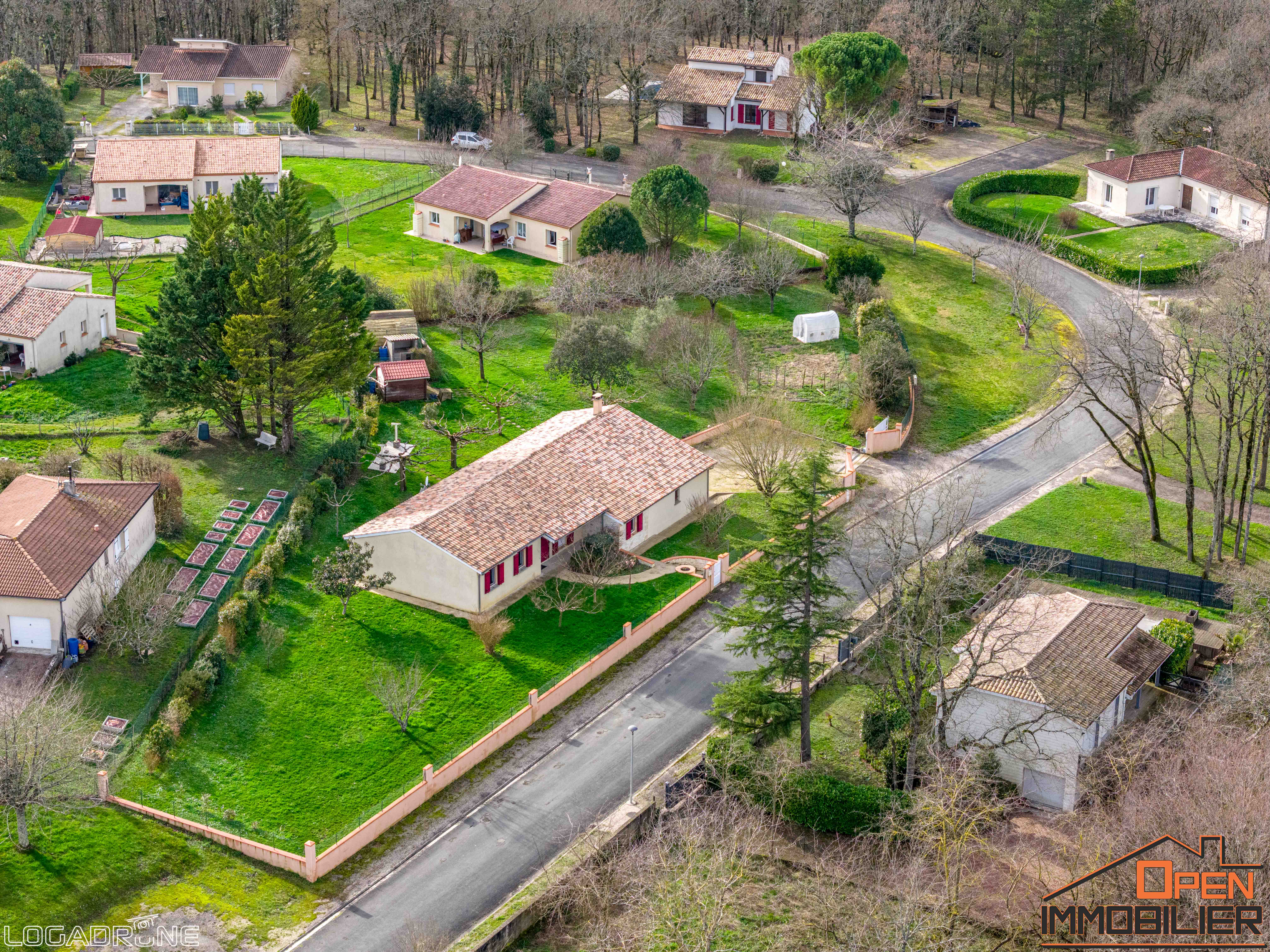 Photo 5 - À vendre – Maison familiale 121 m² avec grand terrain à Cancon – Commerces à proximité
