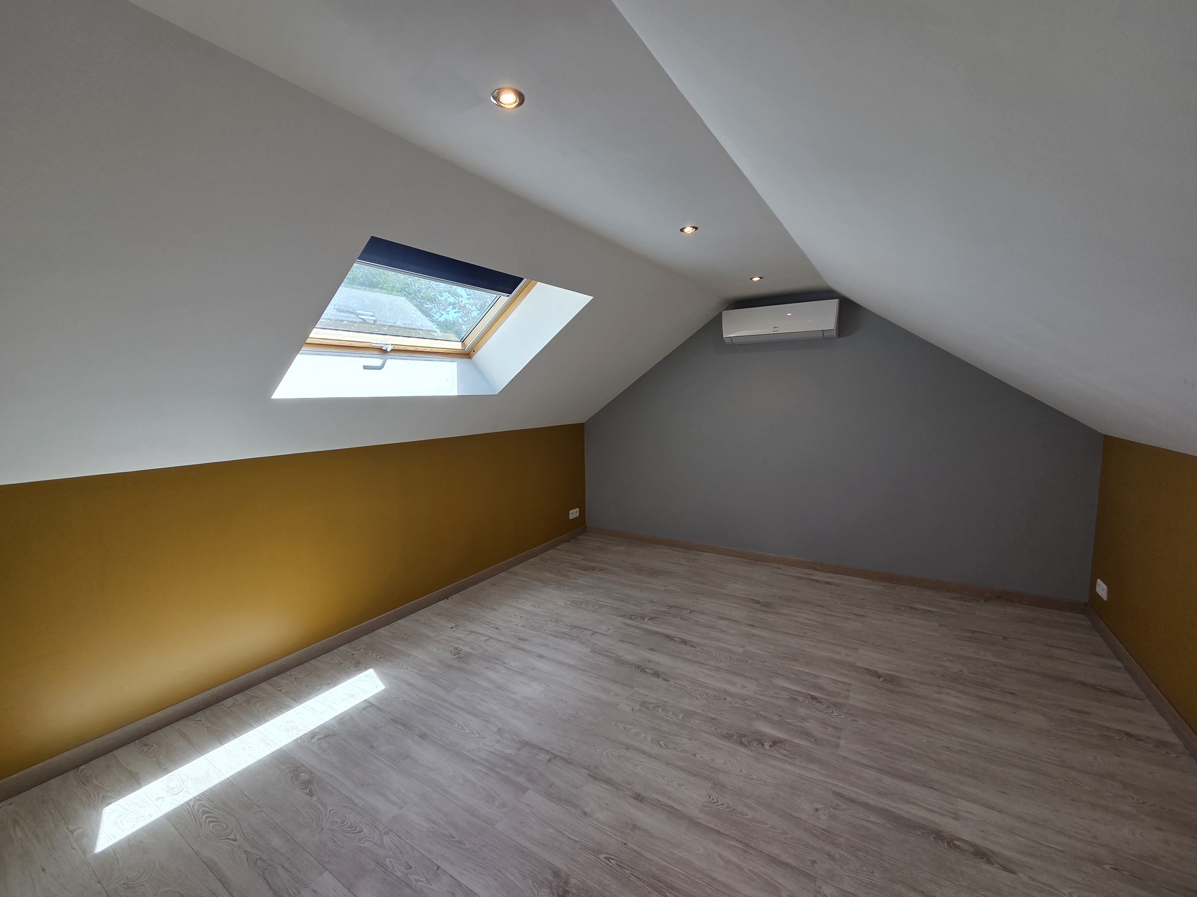 Photo 14 - Maison d&rsquo;habitation 5 chambres sur sous-sol/garage le tout sur terrain clos