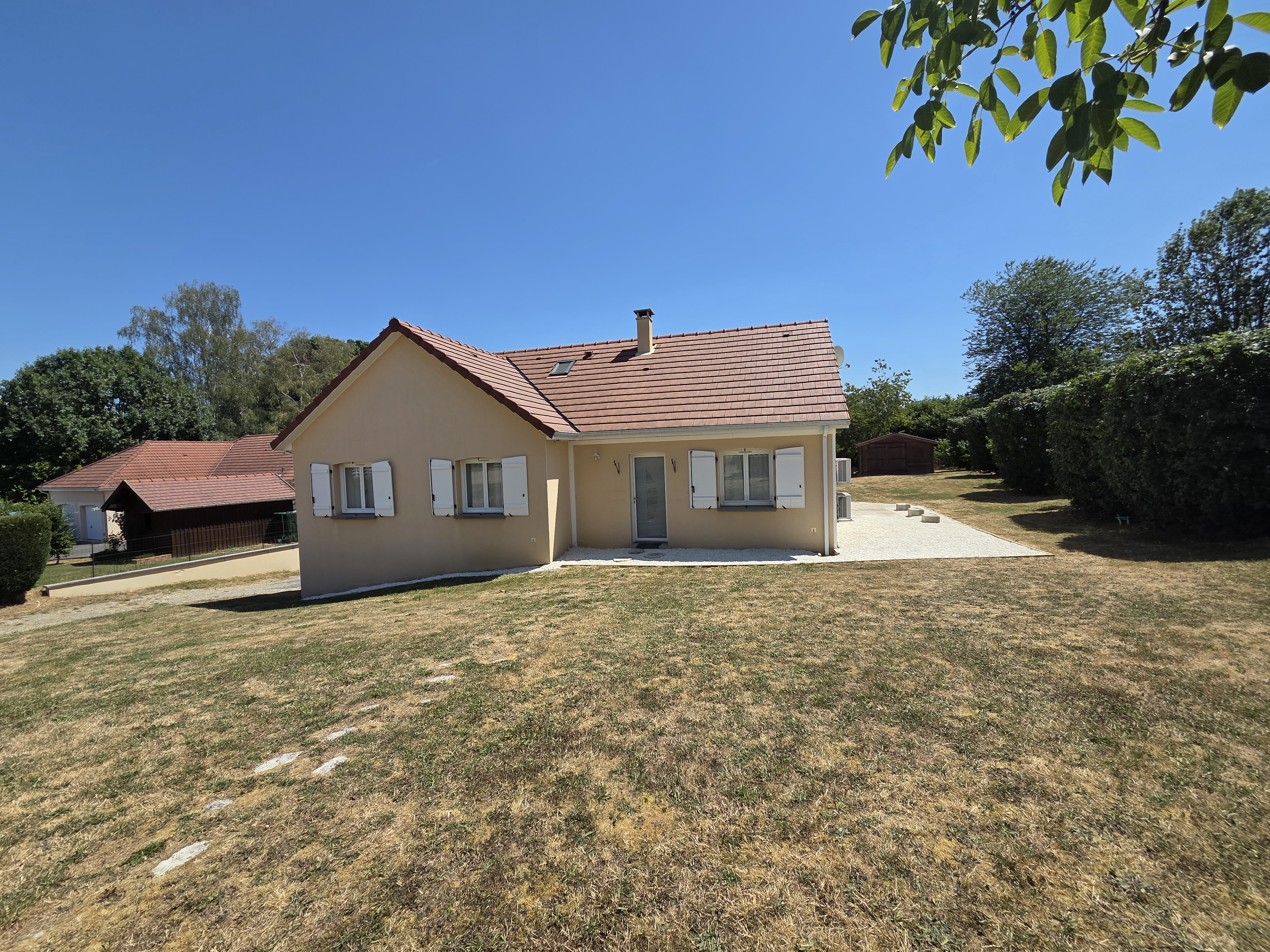 Photo 23 - Maison d&rsquo;habitation 5 chambres sur sous-sol/garage le tout sur terrain clos