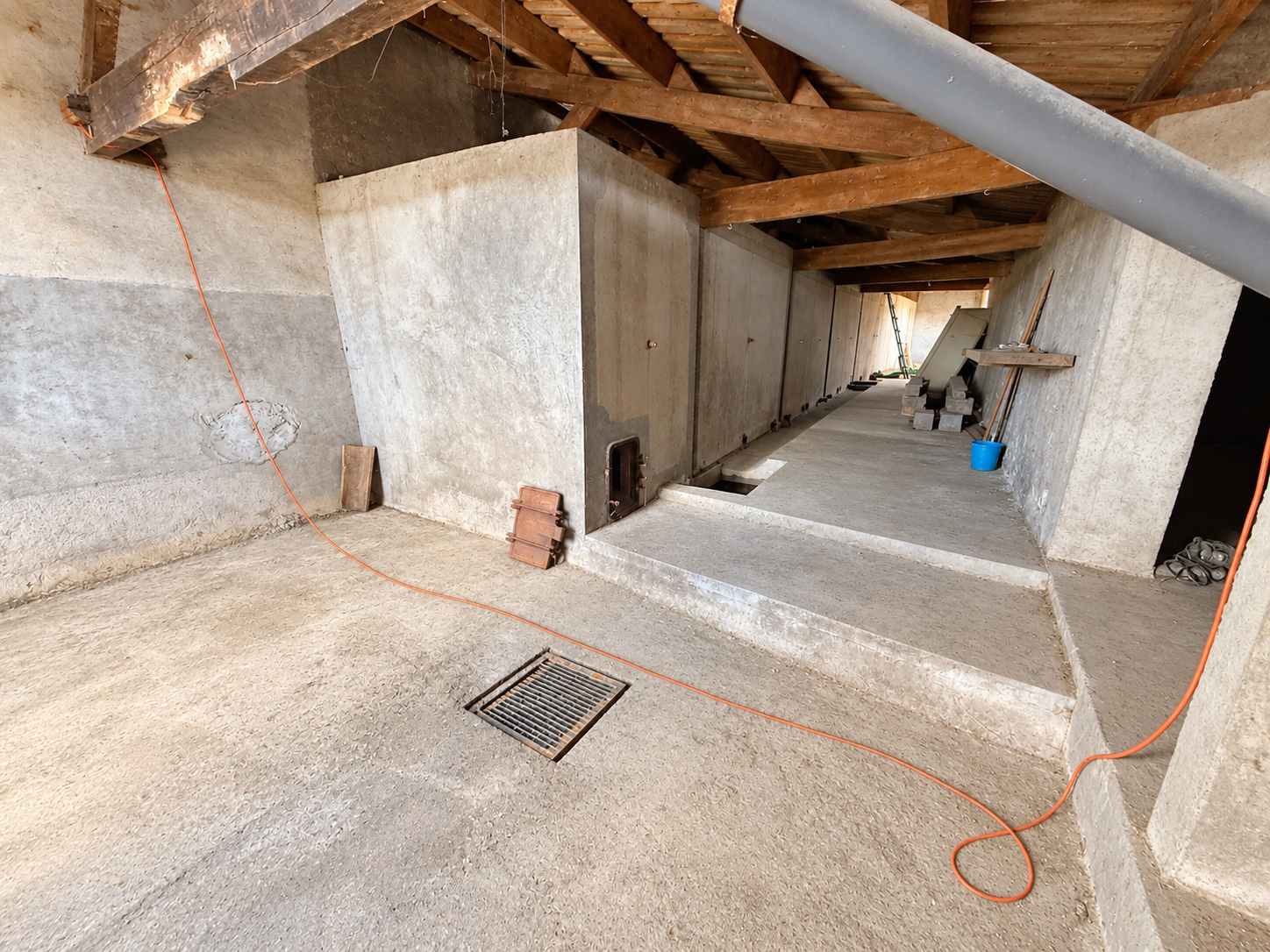 Photo 8 - PROPRIÉTÉ DE CARACTÈRE EN PIERRE À FORT POTENTIEL – À RÉNOVER ENTIÈREMENT