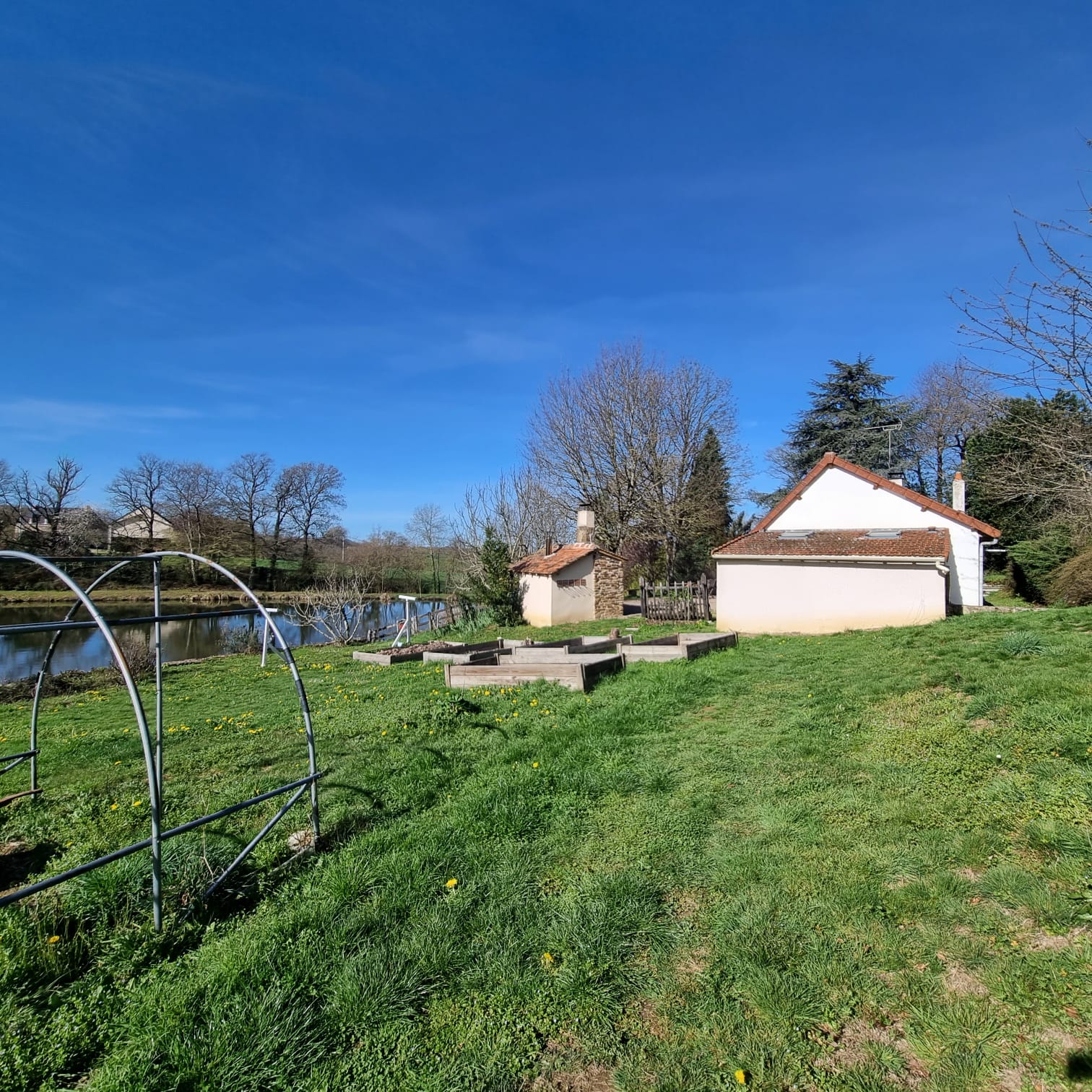 Photo 3 - Maison de campagne avec étangs !