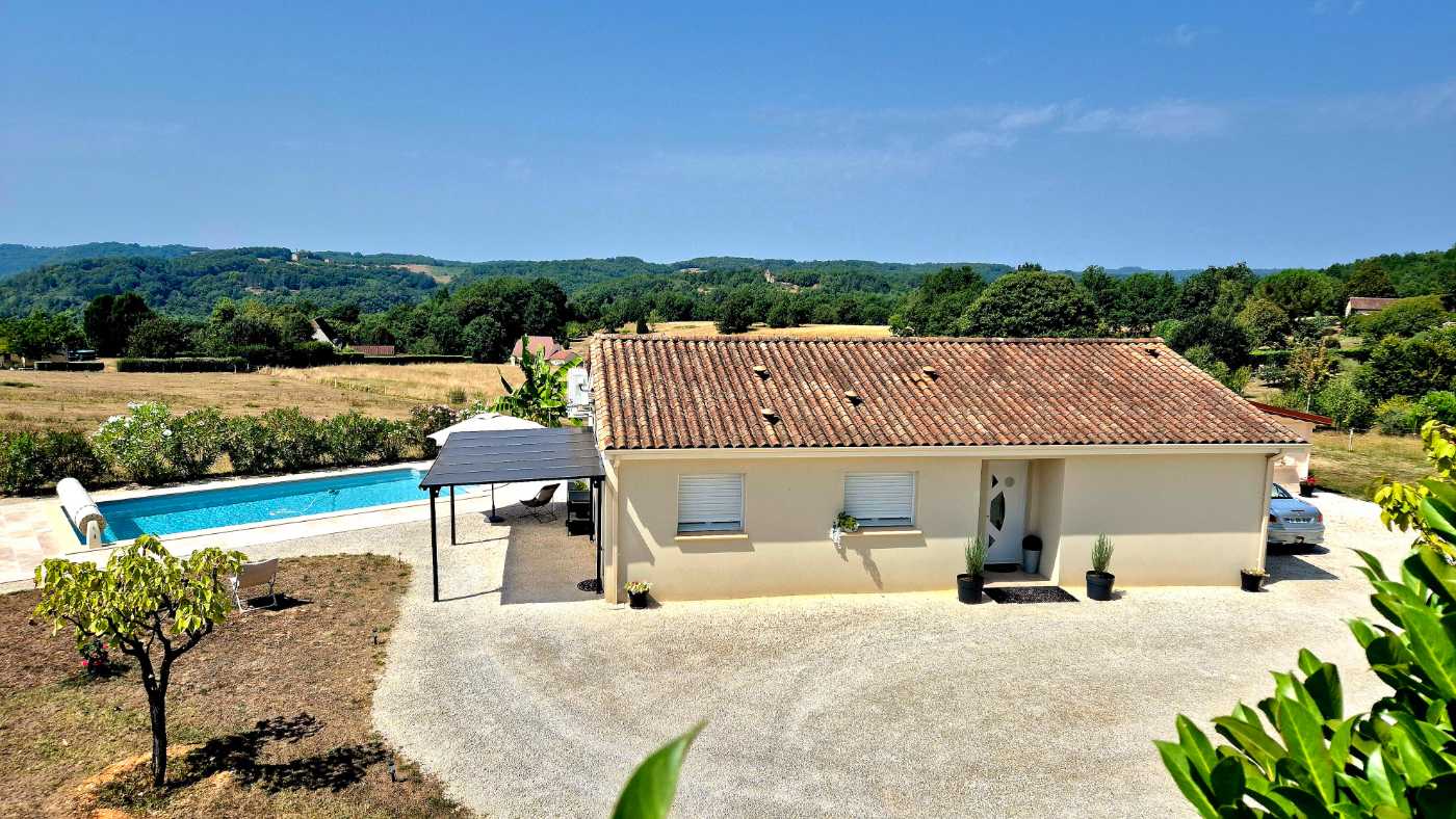 Photo 3 - TRÈS JOLIE MAISON MAISON MODERNE DE PLAIN PIED EN PÉRIGORD NOIR UN DPE EXCEPTIONNEL AVEC VUE , CALME ET PISCINE