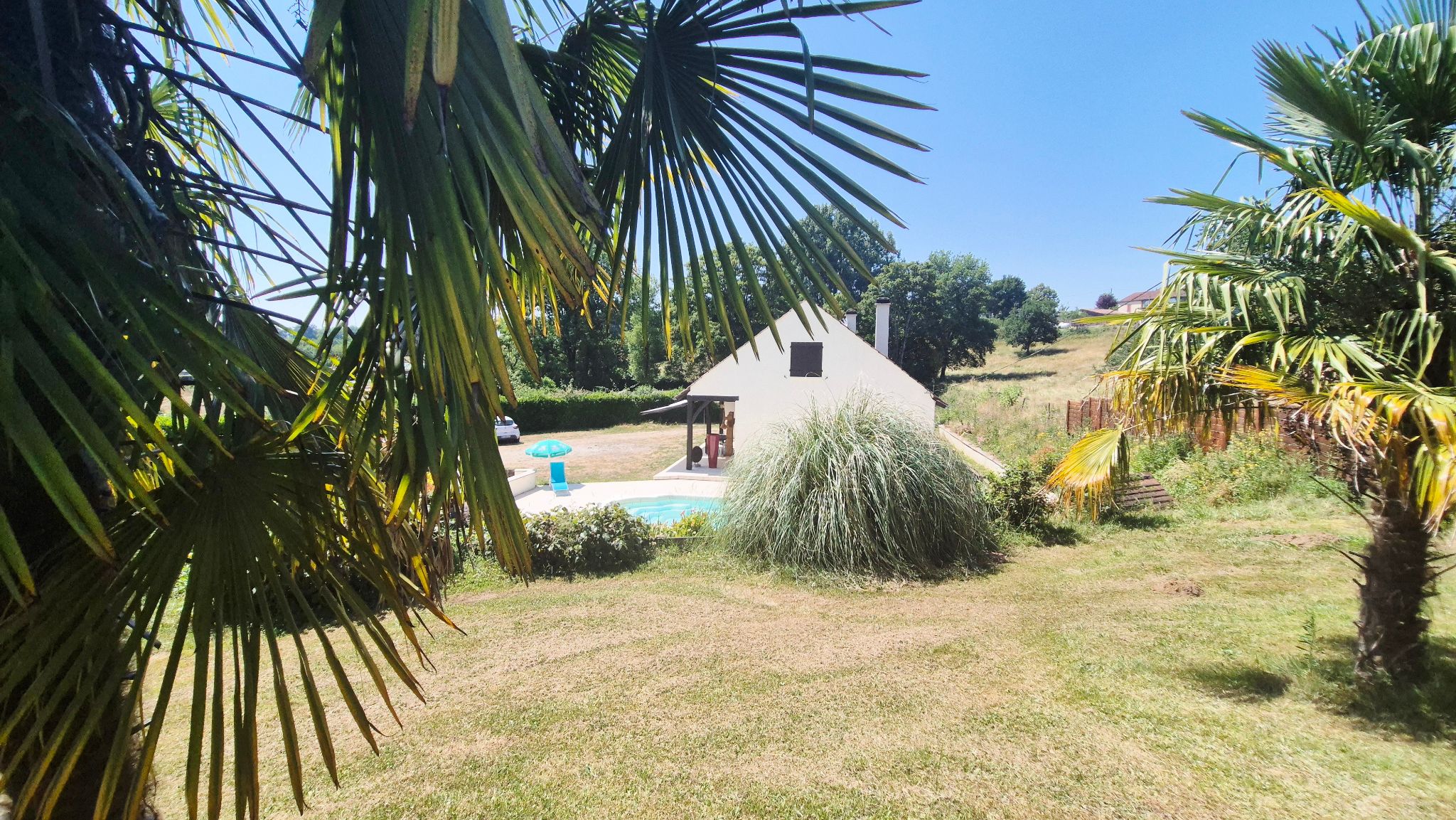 Photo 2 - Offre exceptionnelle pour cette Belle maison en Périgord Noir avec source, piscine et joli de terrain Proche Sarlat