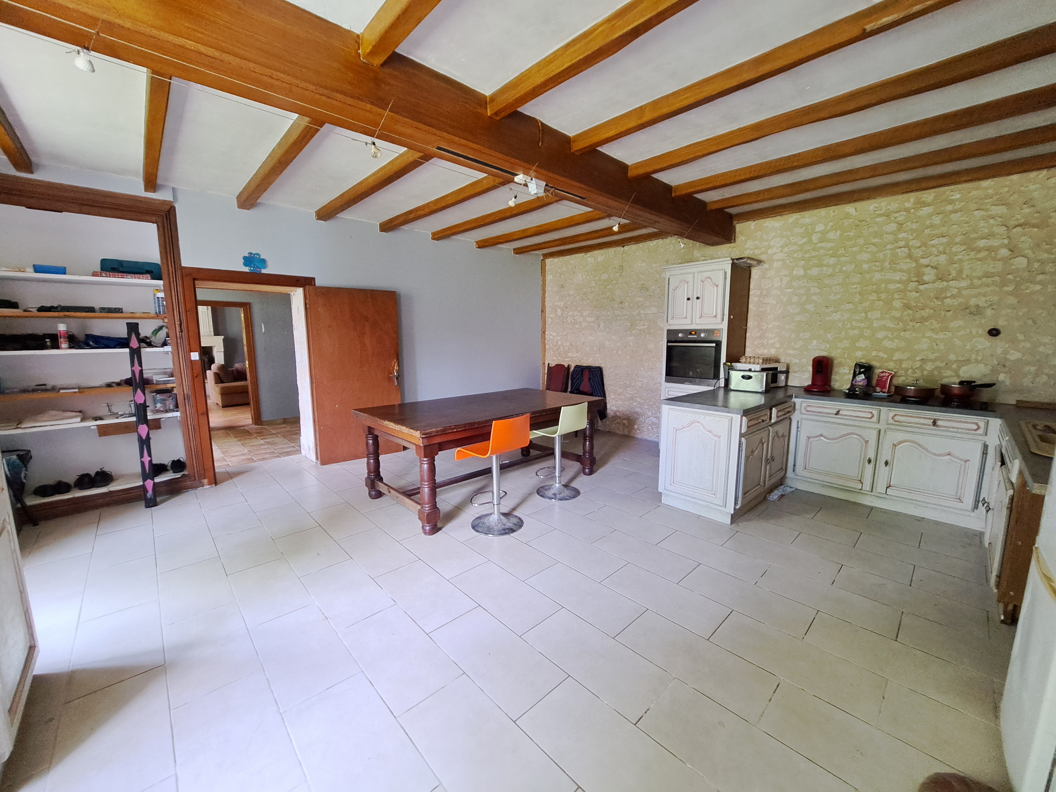 Photo 4 - Maison Charentaise avec dépendances et jardin – 190 m² – 6 pièces – 4216 m²