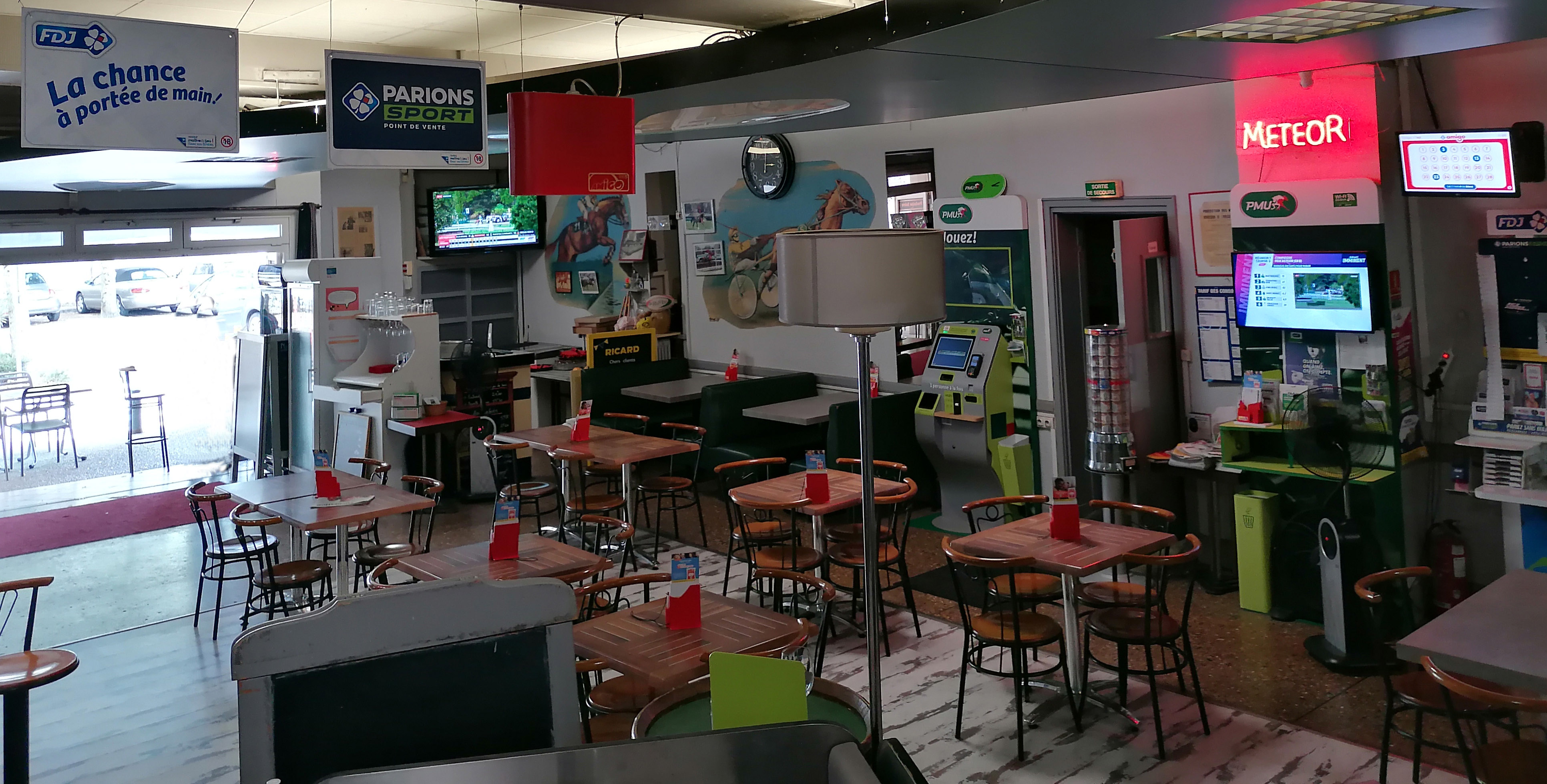 Photo 2 - JARNAC centre-Murs et fond de commerce