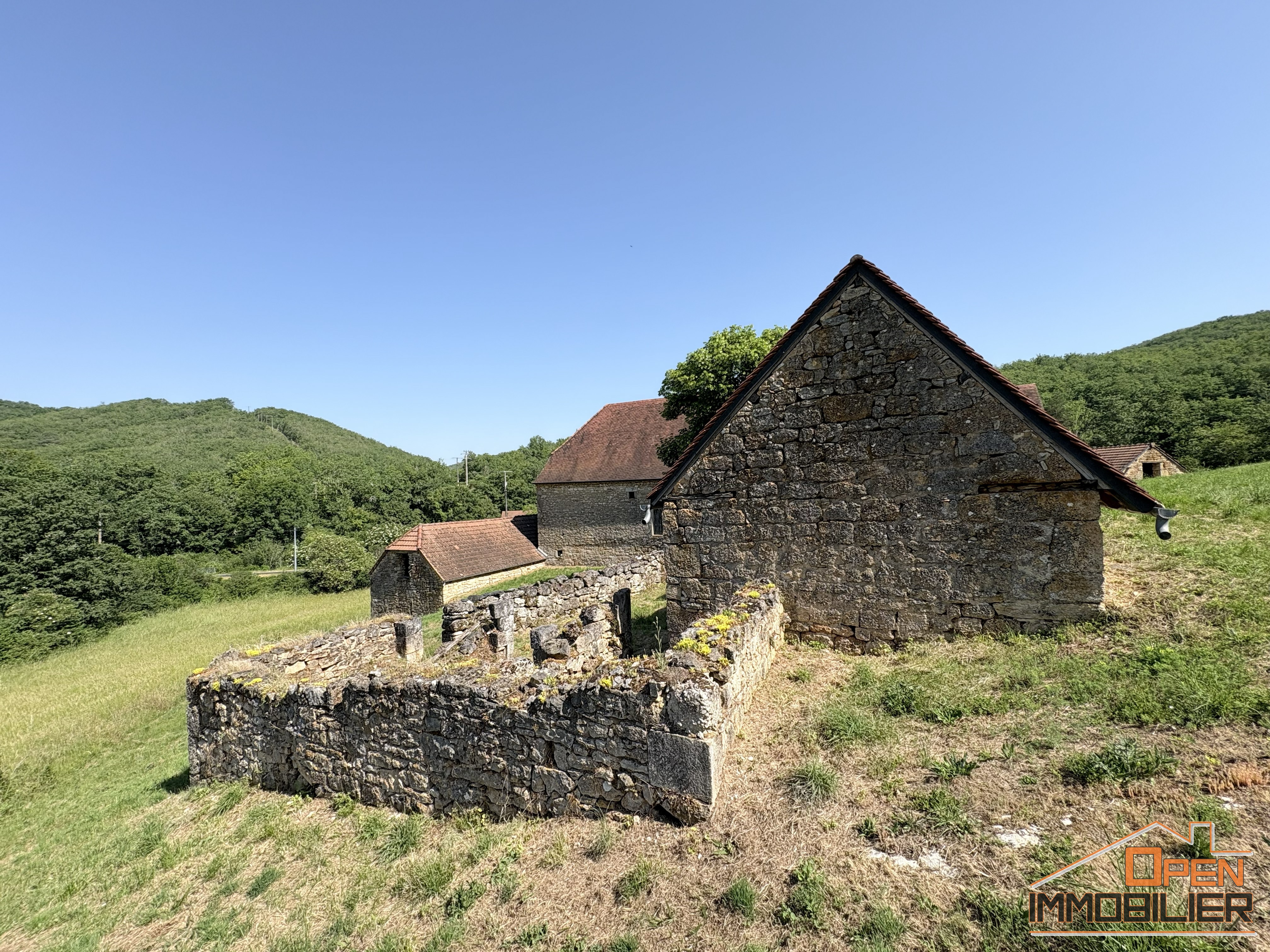 Photo 22 - Corps de ferme 170m²- dépendances 230m²- Terrain 9 490m²